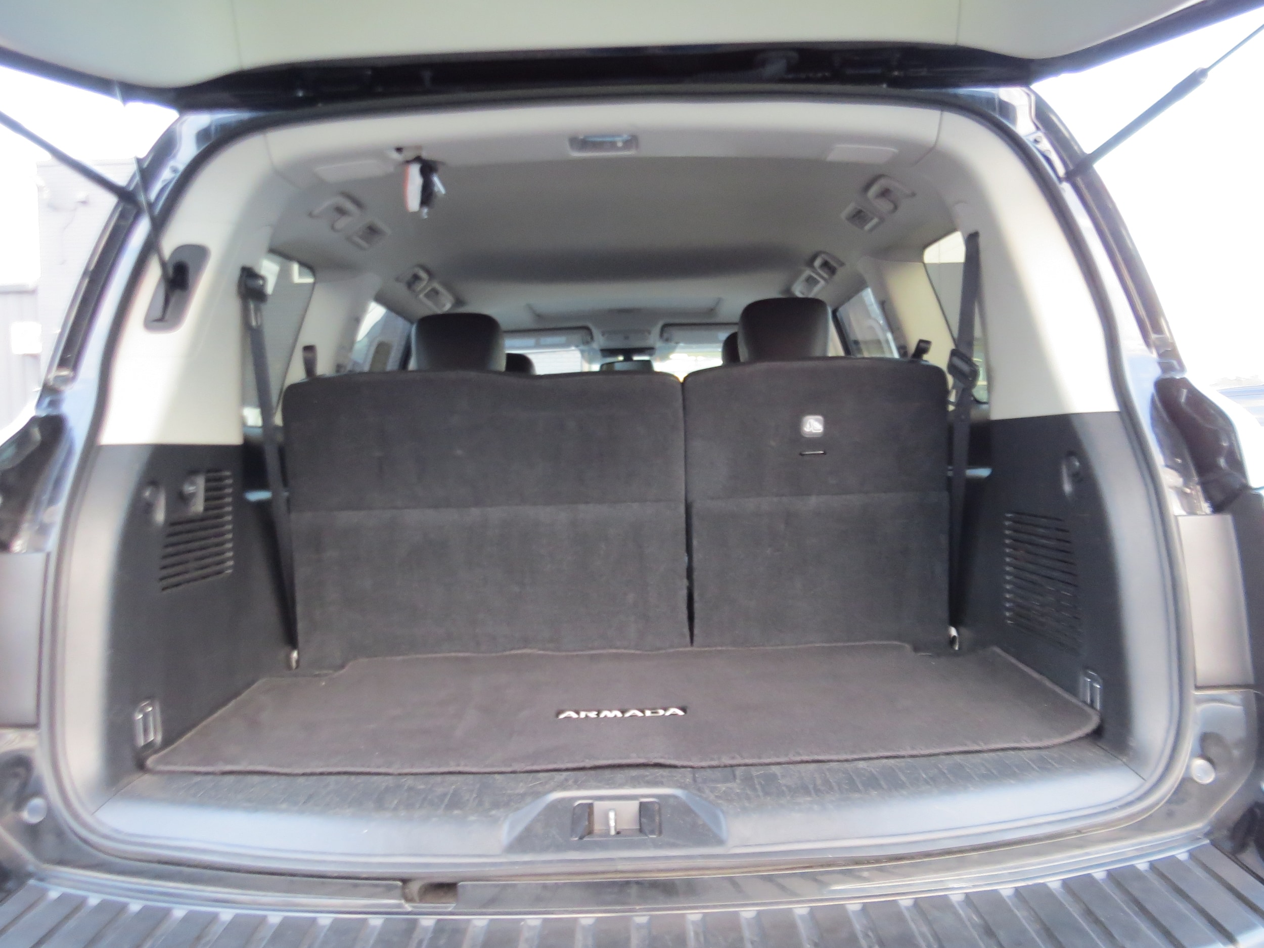 2024 Nissan Armada SL - 11