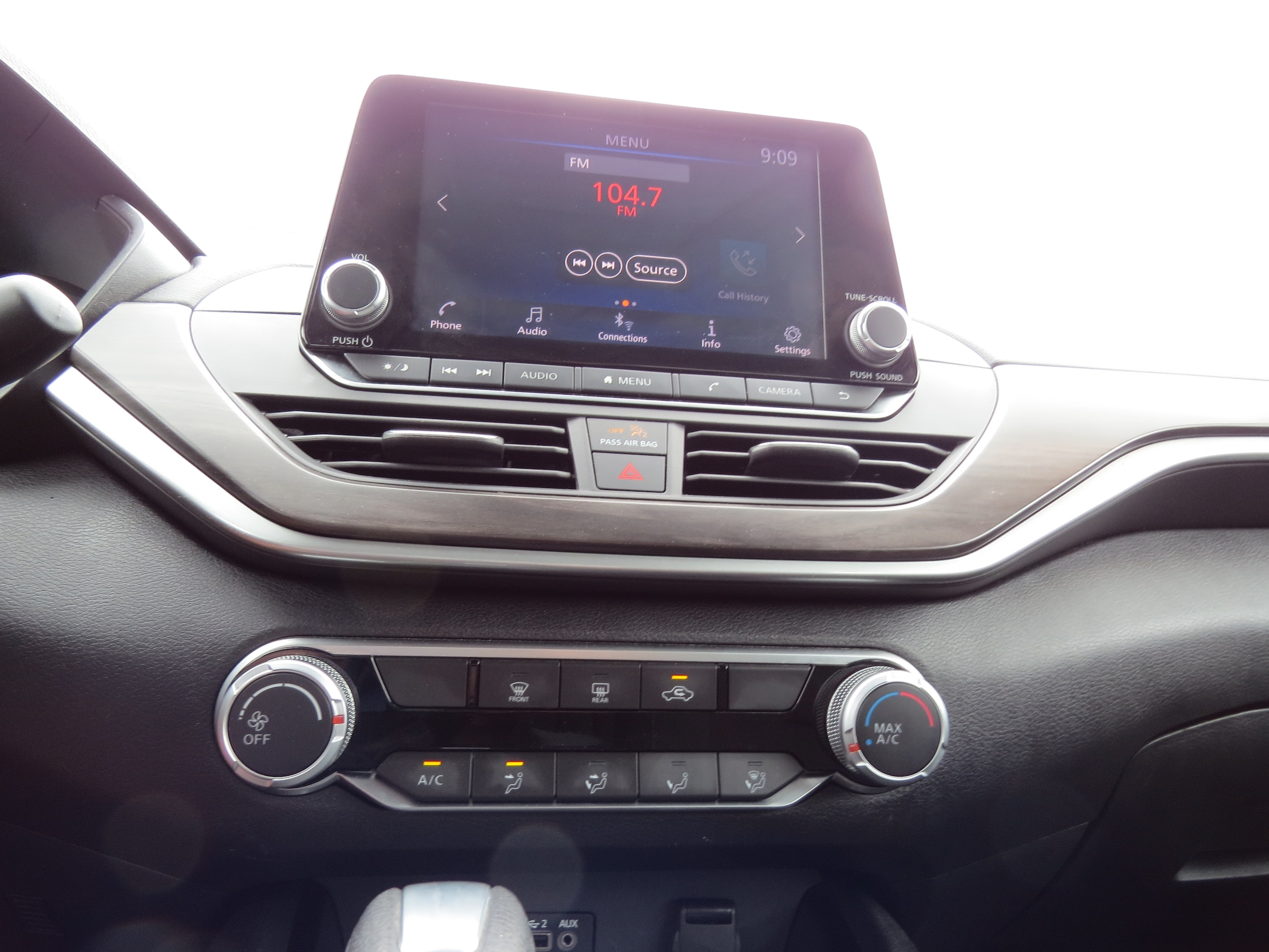 2024 Nissan Altima 2.5 SV Brilliant Silver Metallic at Griffin Nissan