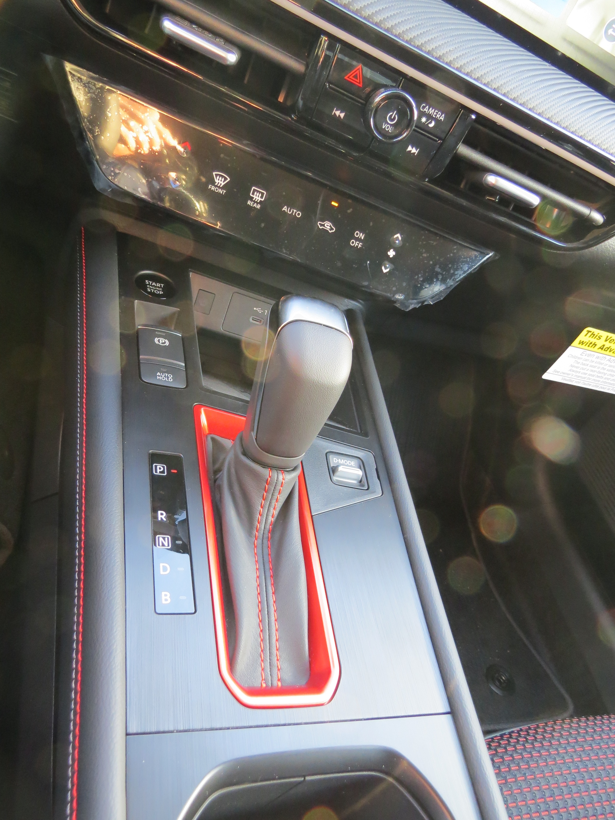 2025 Nissan Kicks SR Deep Blue Pearl/Gun at Griffin Nissan