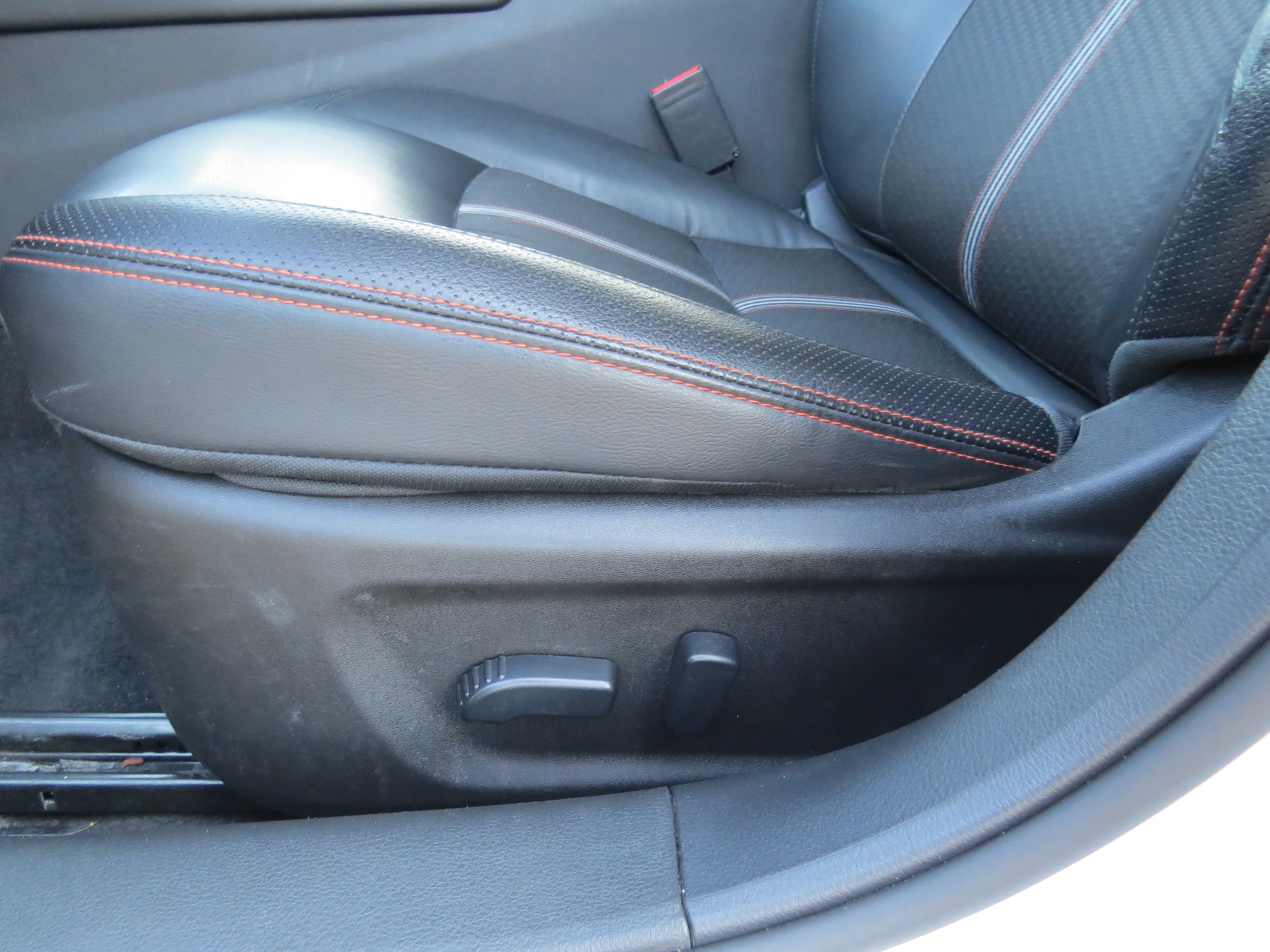 2024 Nissan Altima 2.5 SR Glacier White at Griffin Nissan