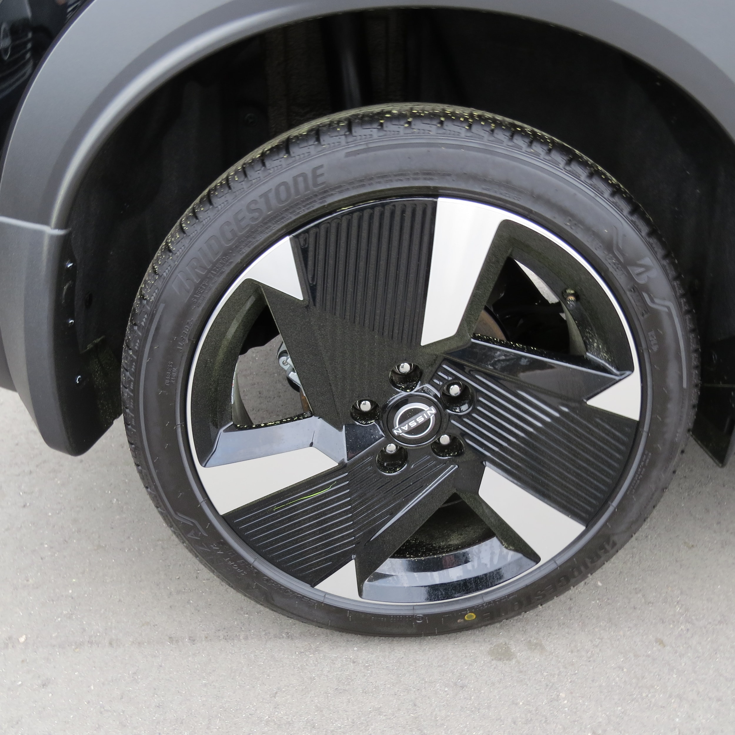 2025 Nissan Kicks SR - 7