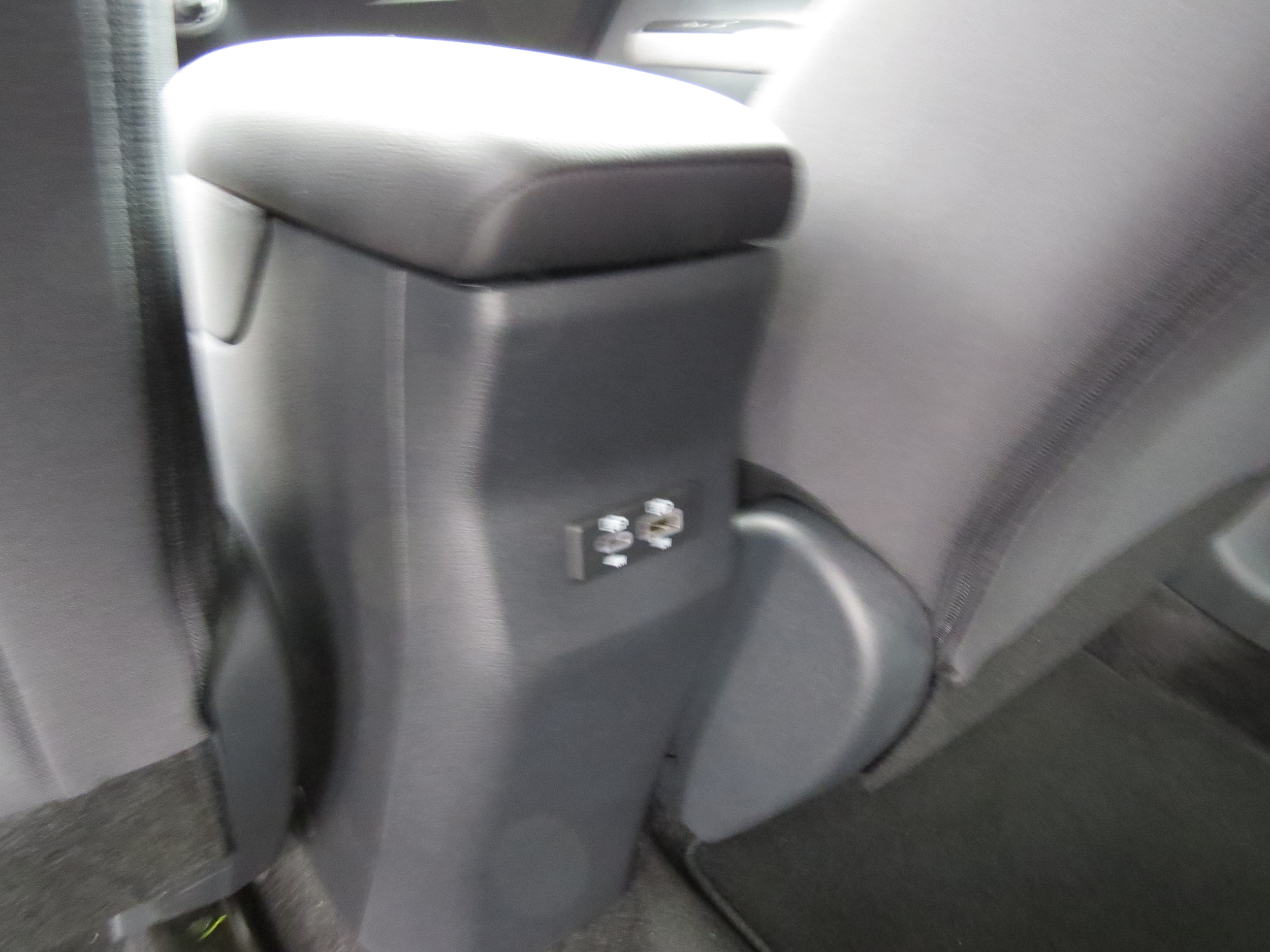 2026 Nissan Kicks SV Aspen White Tricoat at Griffin Nissan