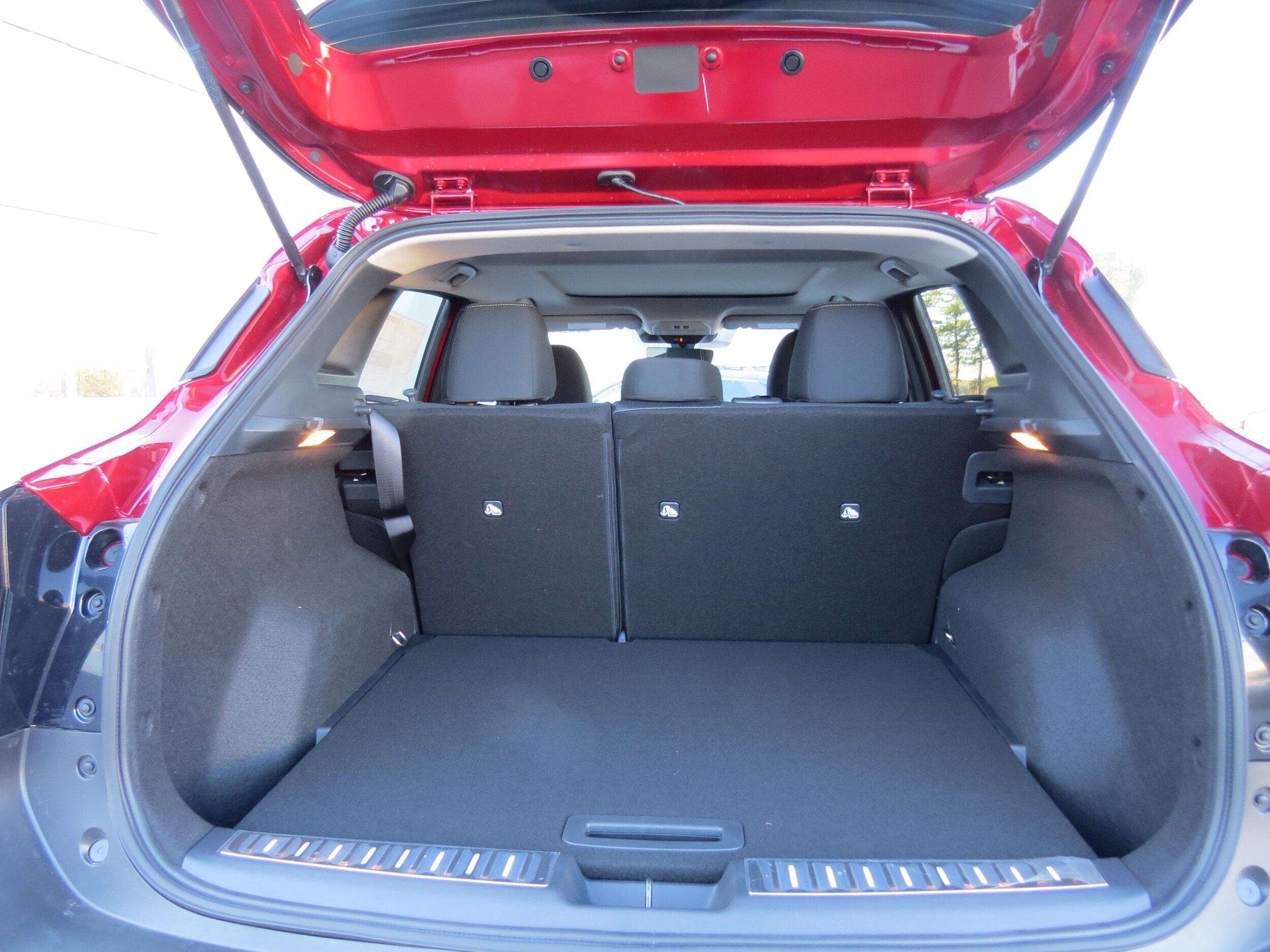 2025 Nissan Kicks SV - 8