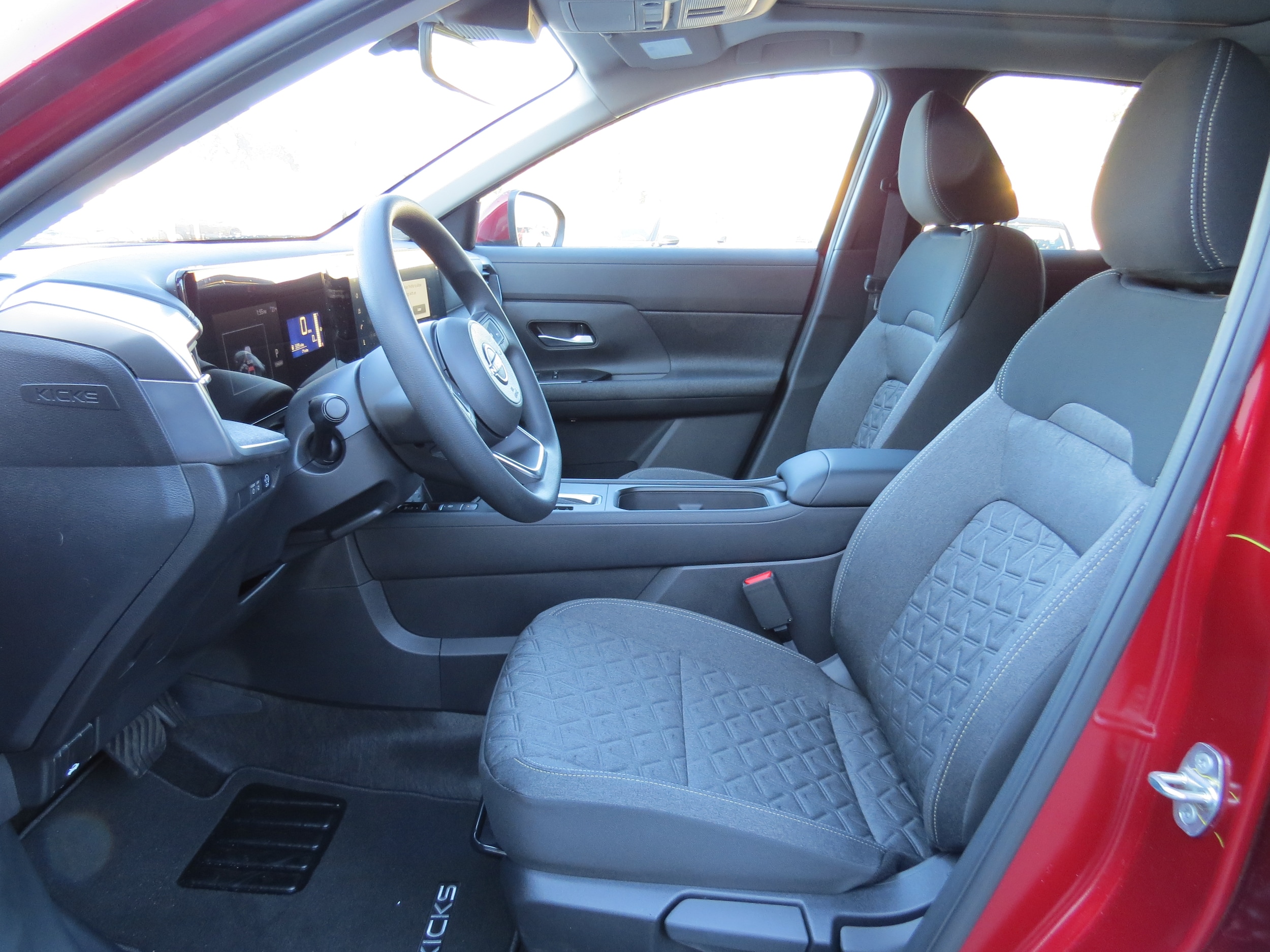 2025 Nissan Kicks SV - 10