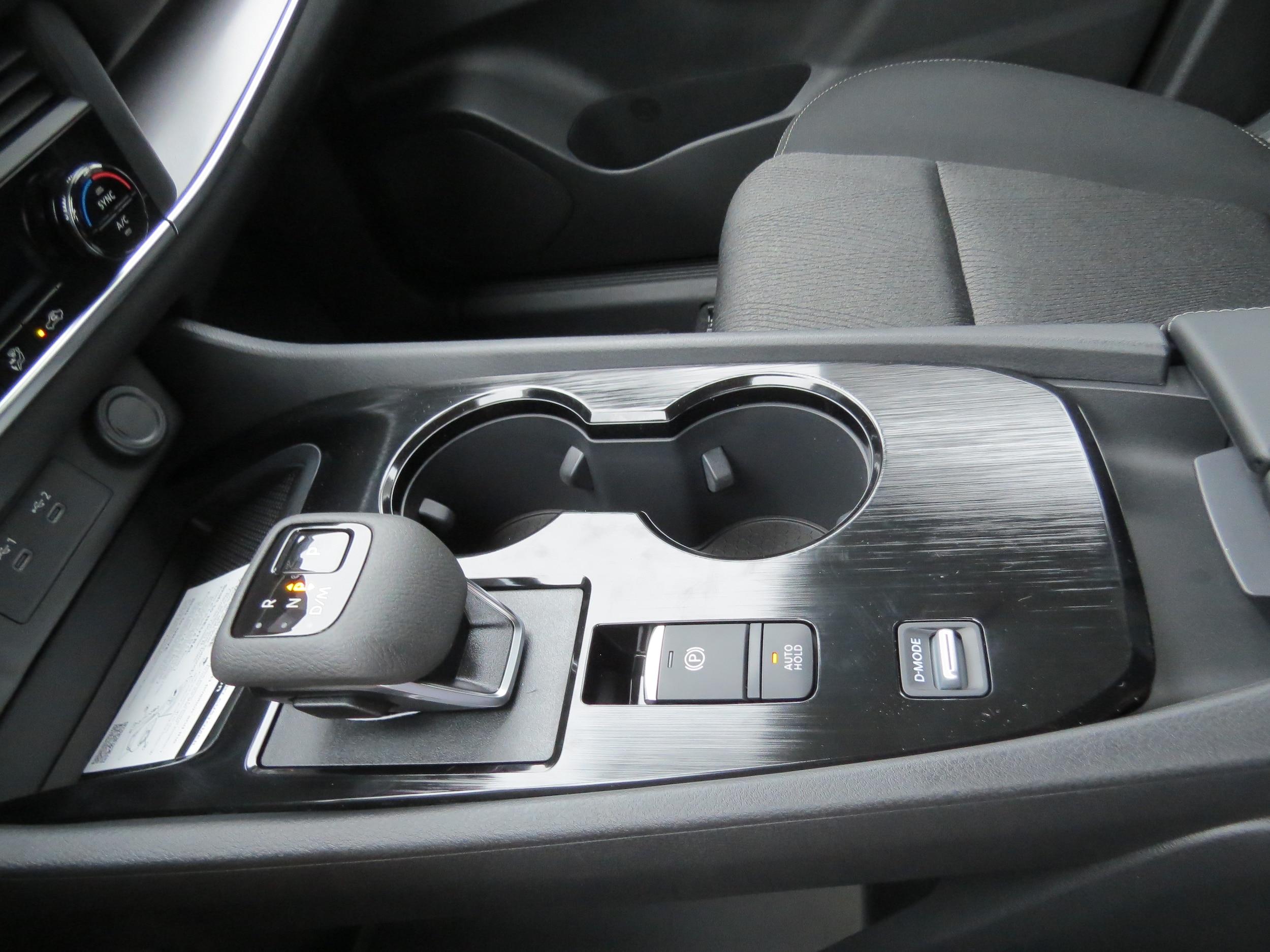 2026 Nissan Rogue SV Everest White Pearl Tricoat at Griffin Nissan