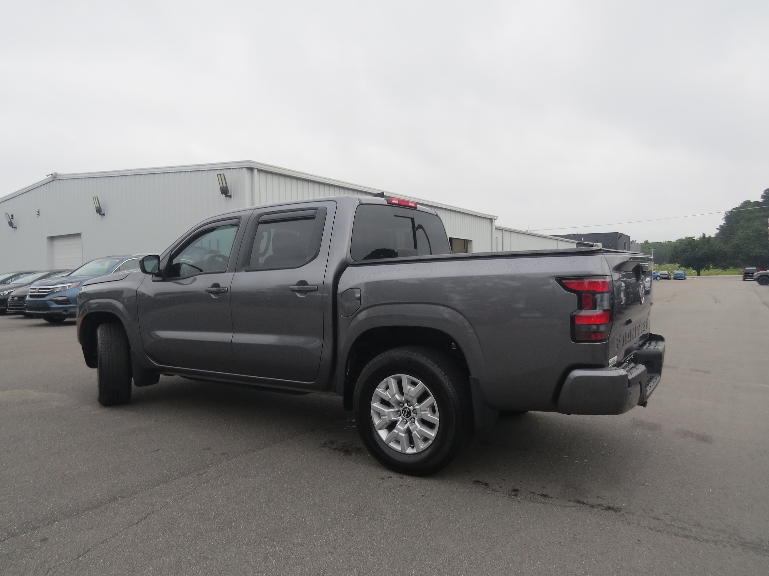 2024 Nissan Frontier SV - 3