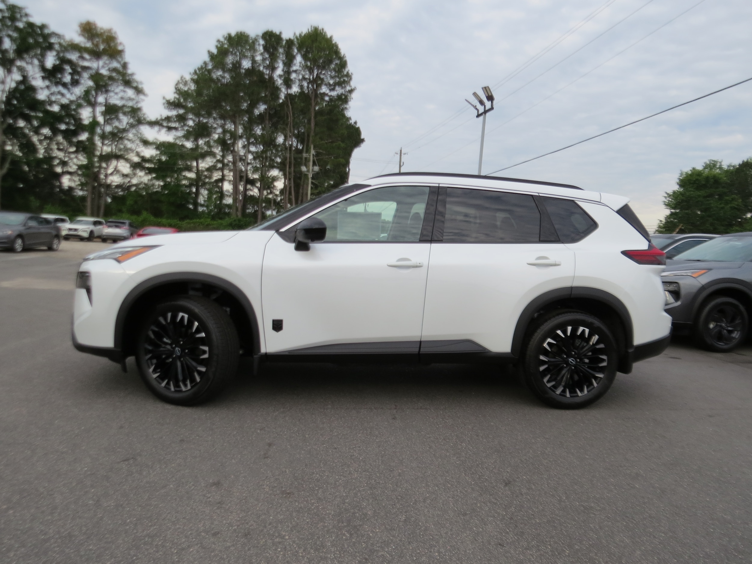 2026 Nissan Rogue Dark Armor Everest White Pearl Tricoat at Griffin Nissan