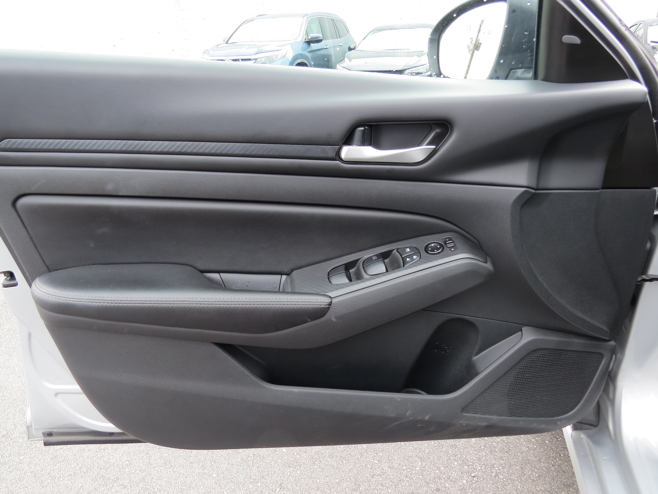 2024 Nissan Altima 2.5 SV - 11