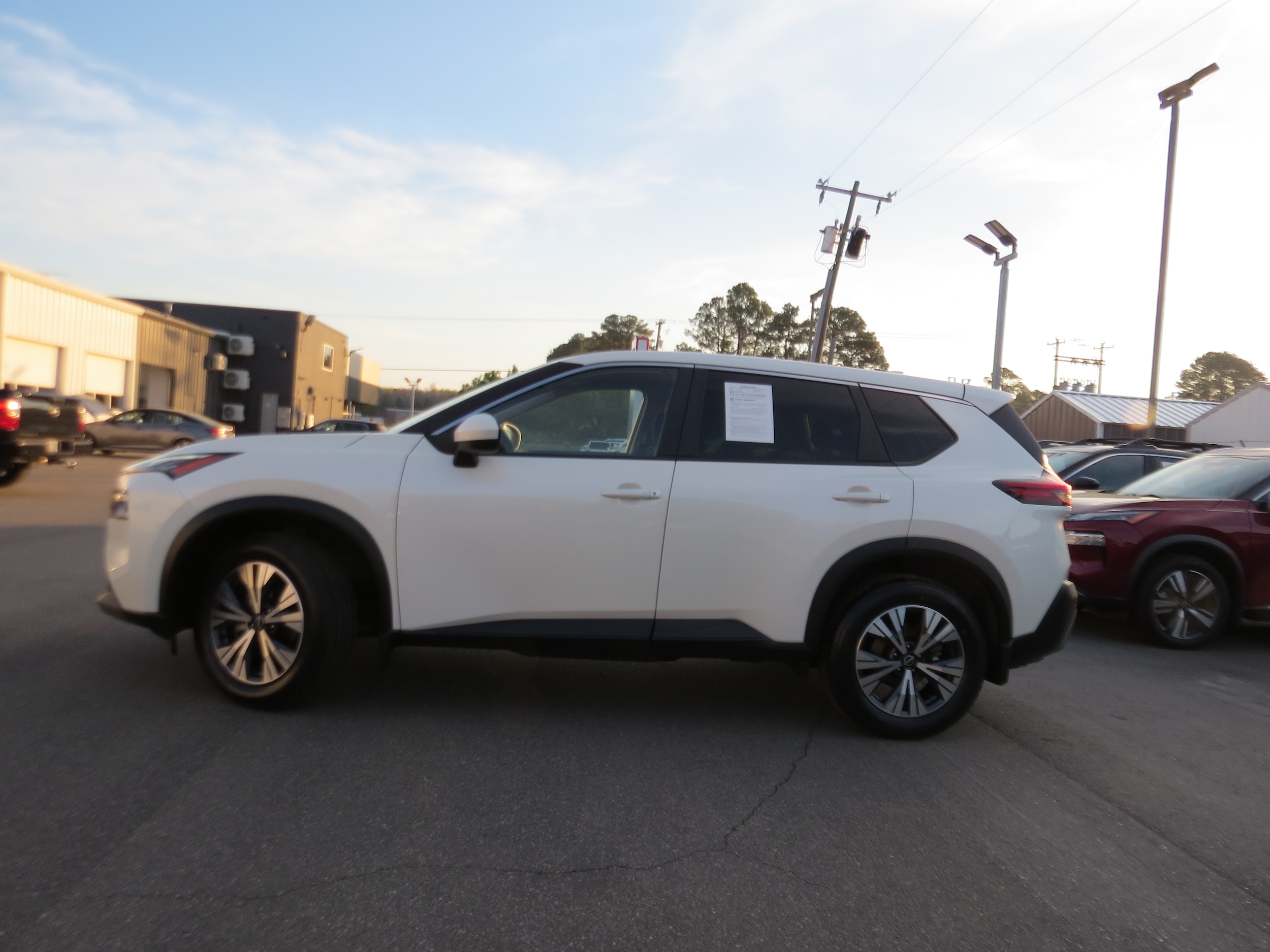 2023 Nissan Rogue SV Pearl White Tricoat at Griffin Nissan
