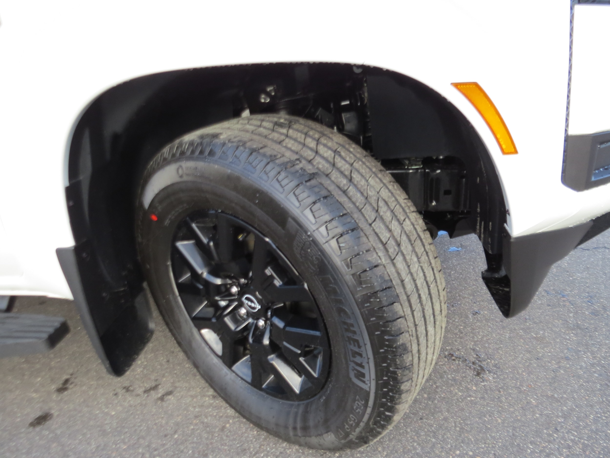 2026 Nissan Frontier SV - 9