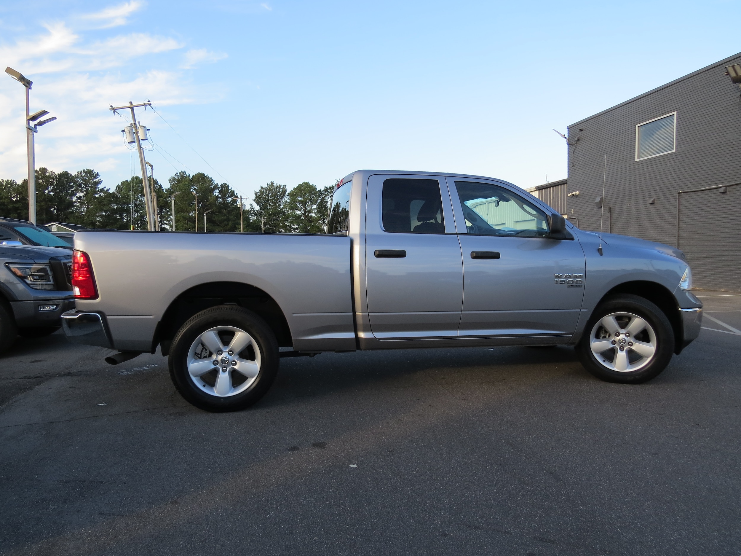 2024 Ram 1500 Classic SLT - 6