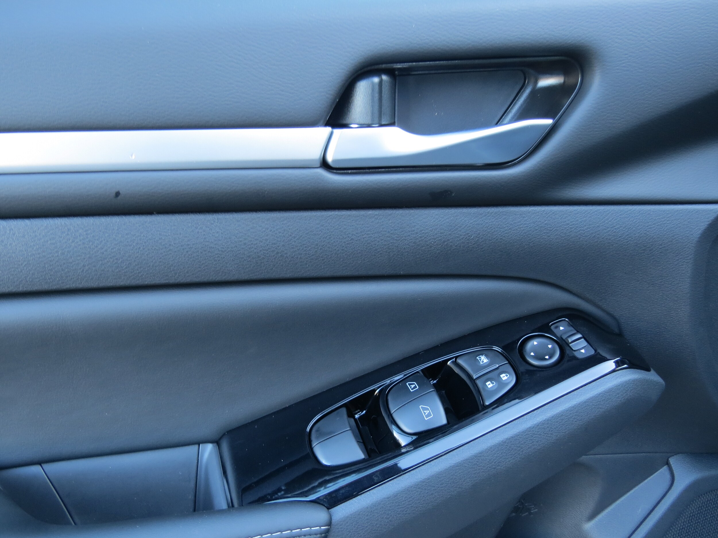 2025 Nissan Altima SL Super Black at Payless Car Sales