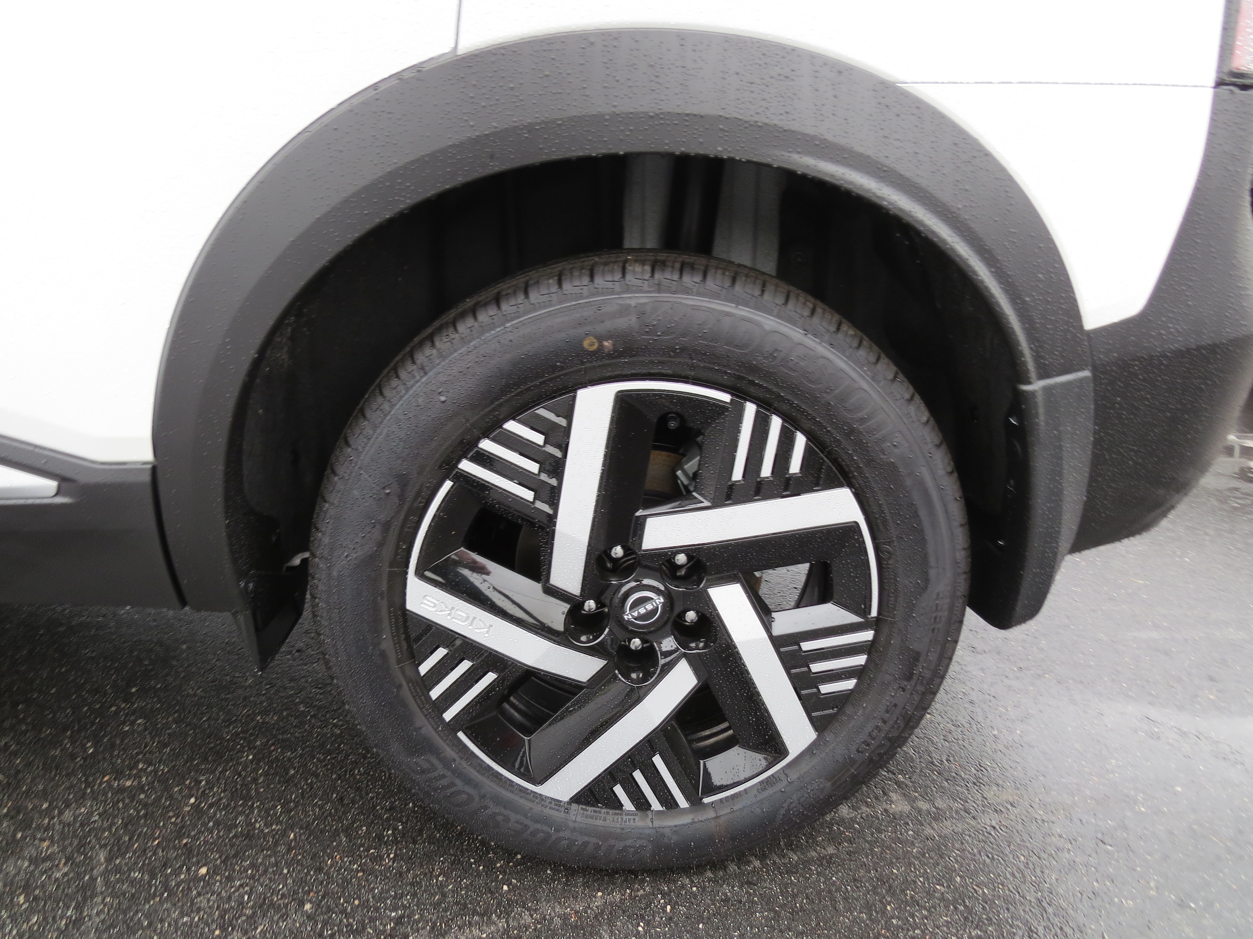 2026 Nissan Kicks SV Aspen White Tricoat at Griffin Nissan