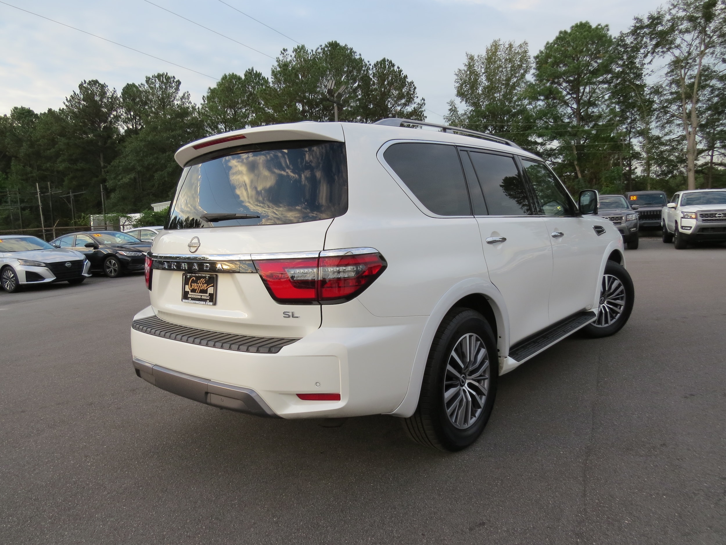 2023 Nissan Armada SL - 5