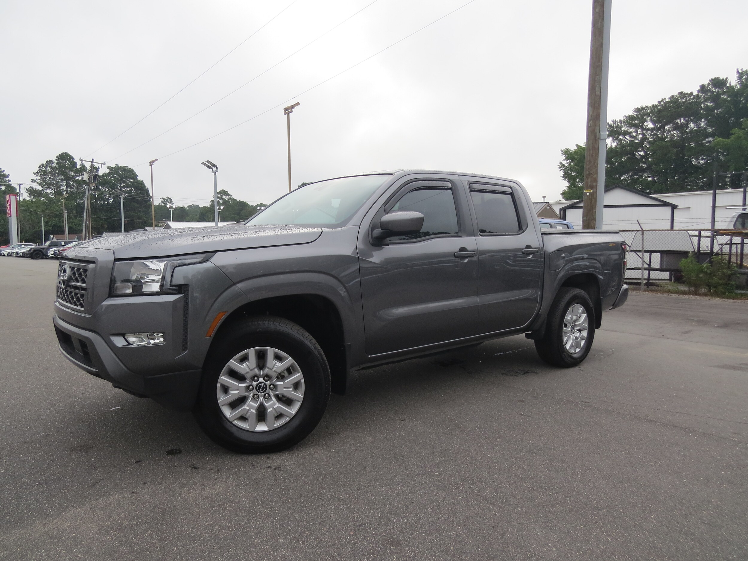 2024 Nissan Frontier SV photo 2