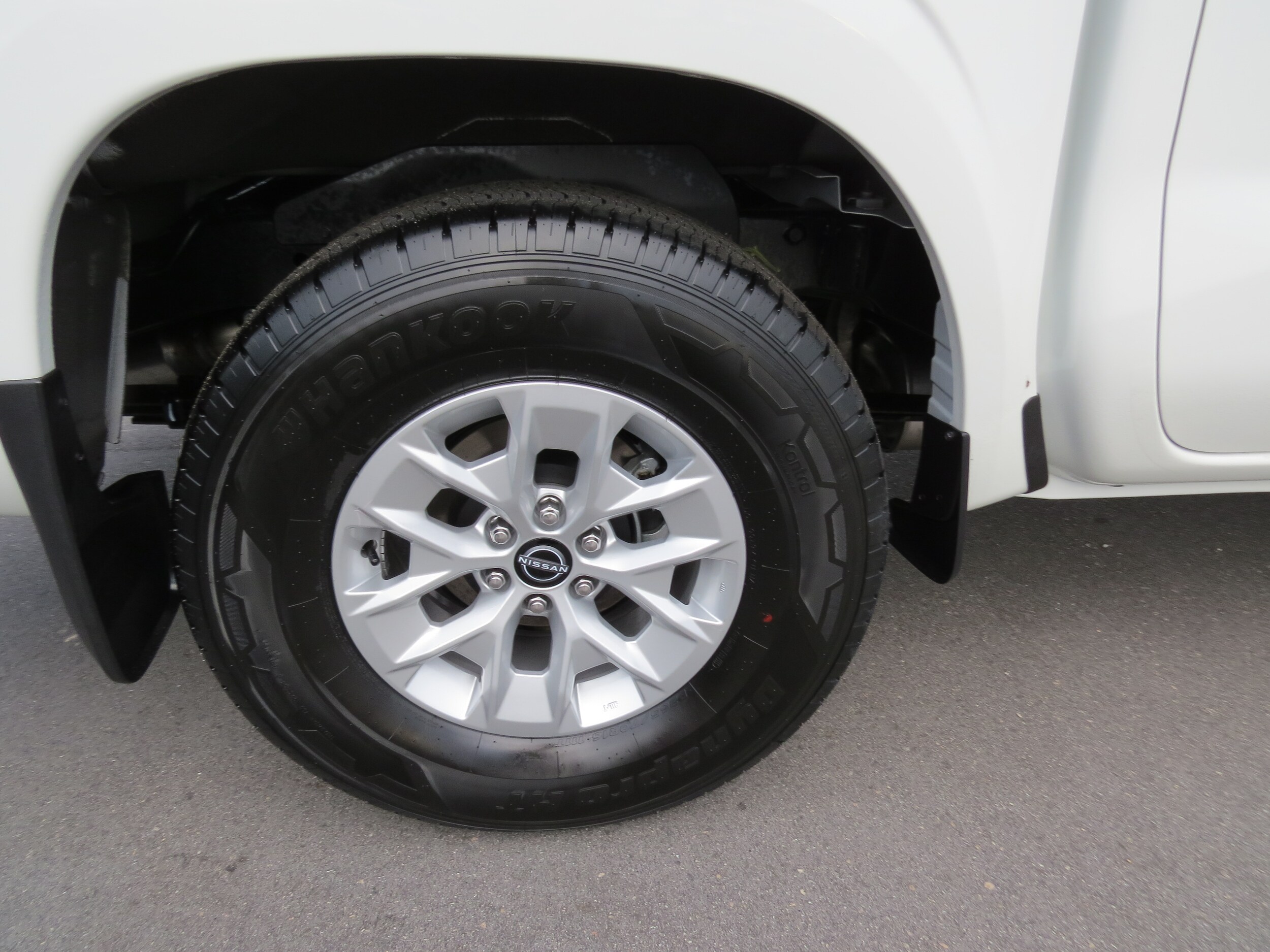 2026 Nissan Frontier S - 9