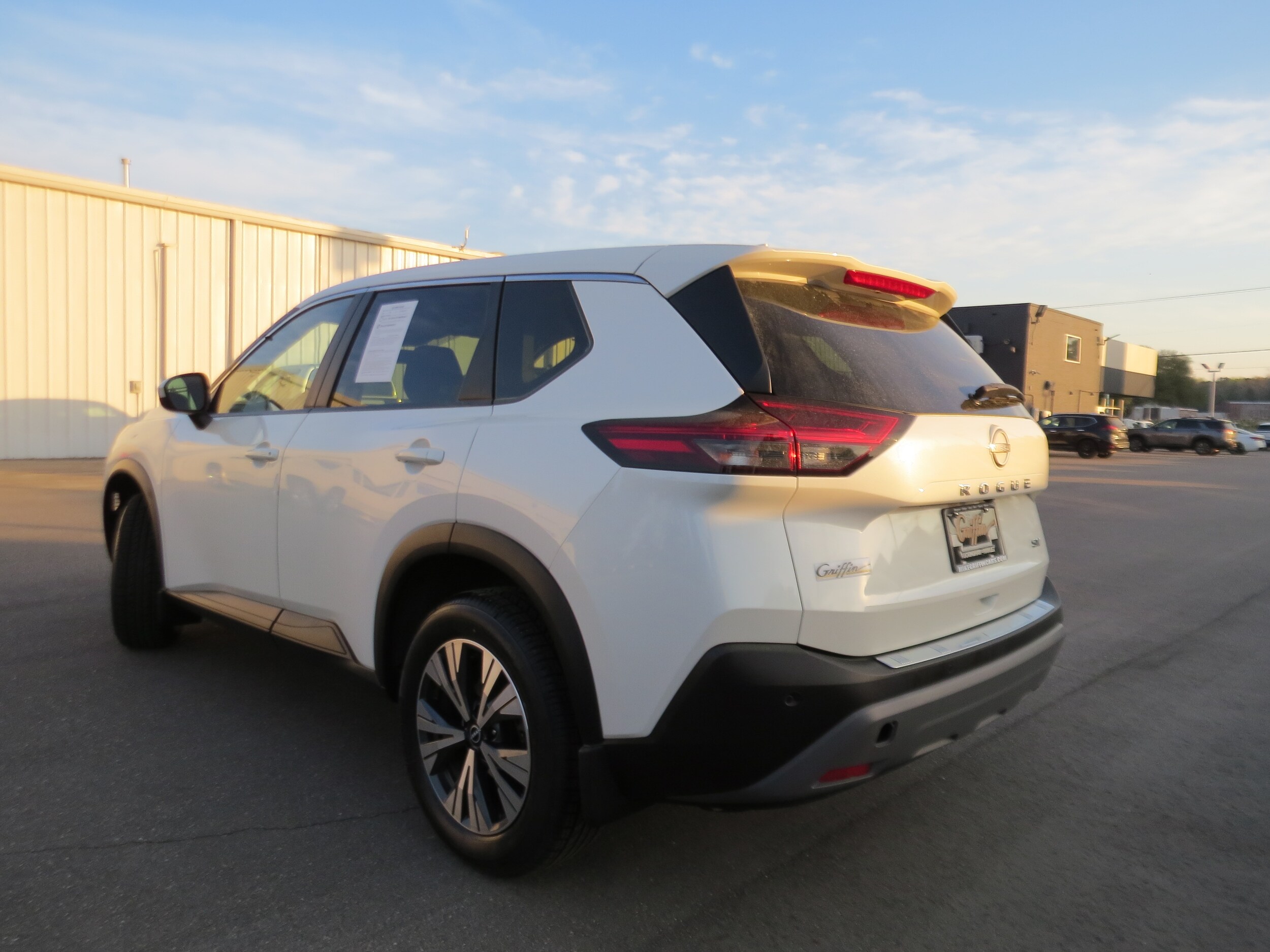 2023 Nissan Rogue SV Pearl White Tricoat at Griffin Nissan