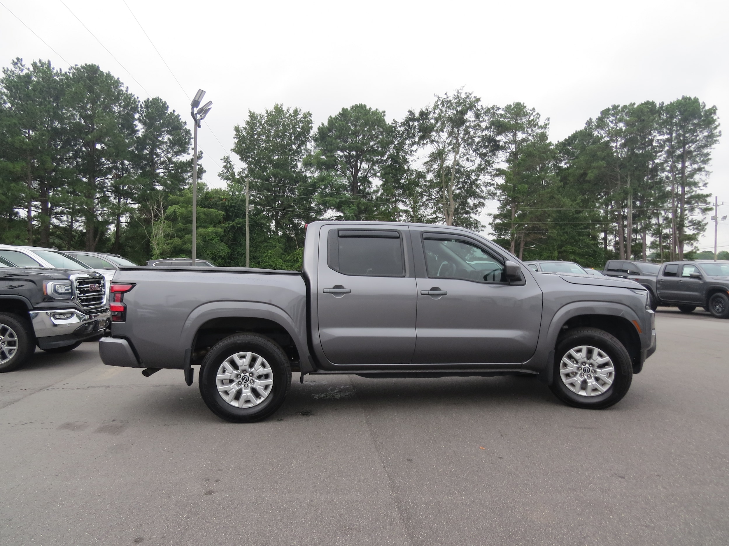 2024 Nissan Frontier SV - 6