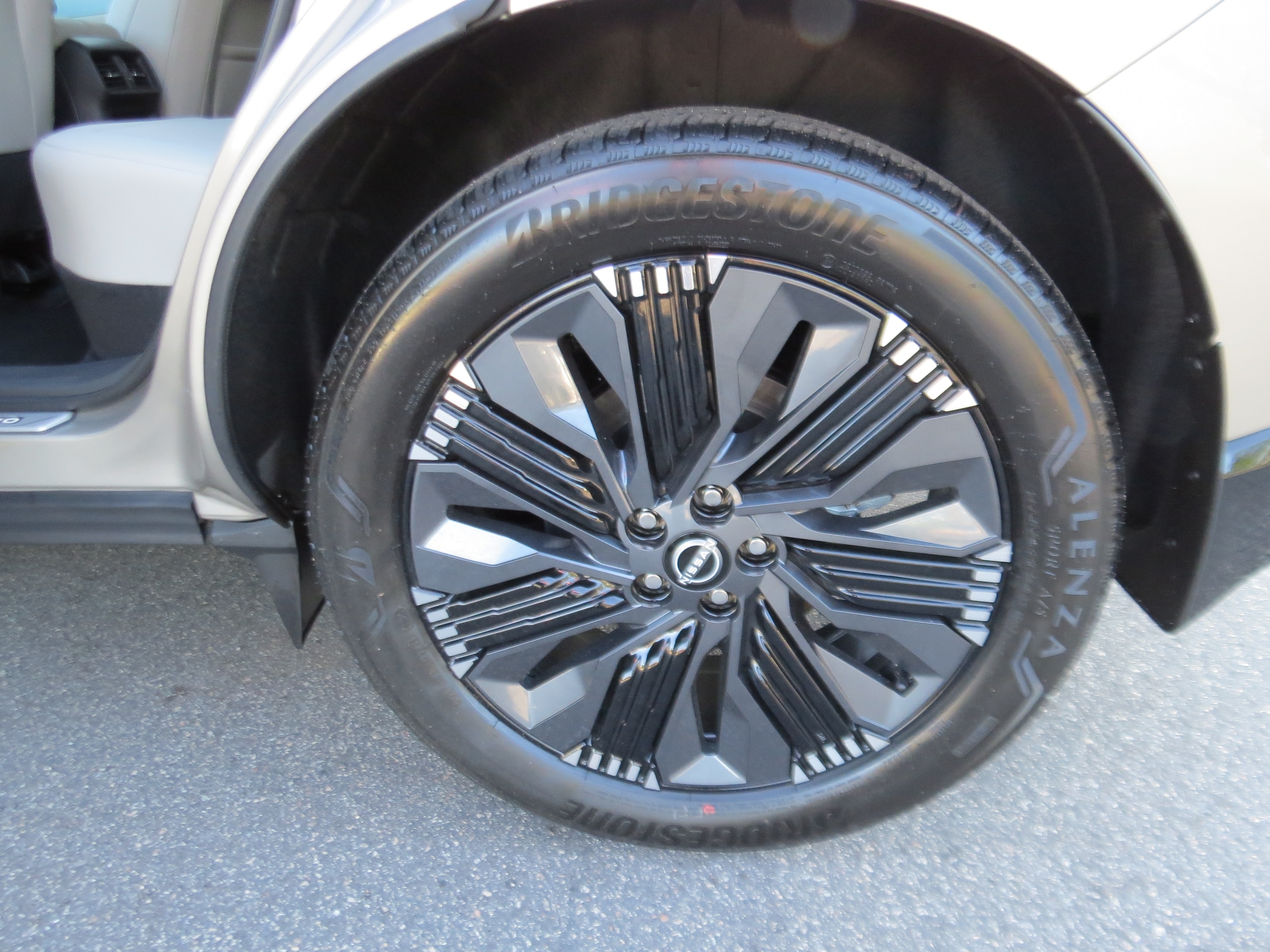 2026 Nissan Murano Platinum Champagne Silver at Griffin Nissan