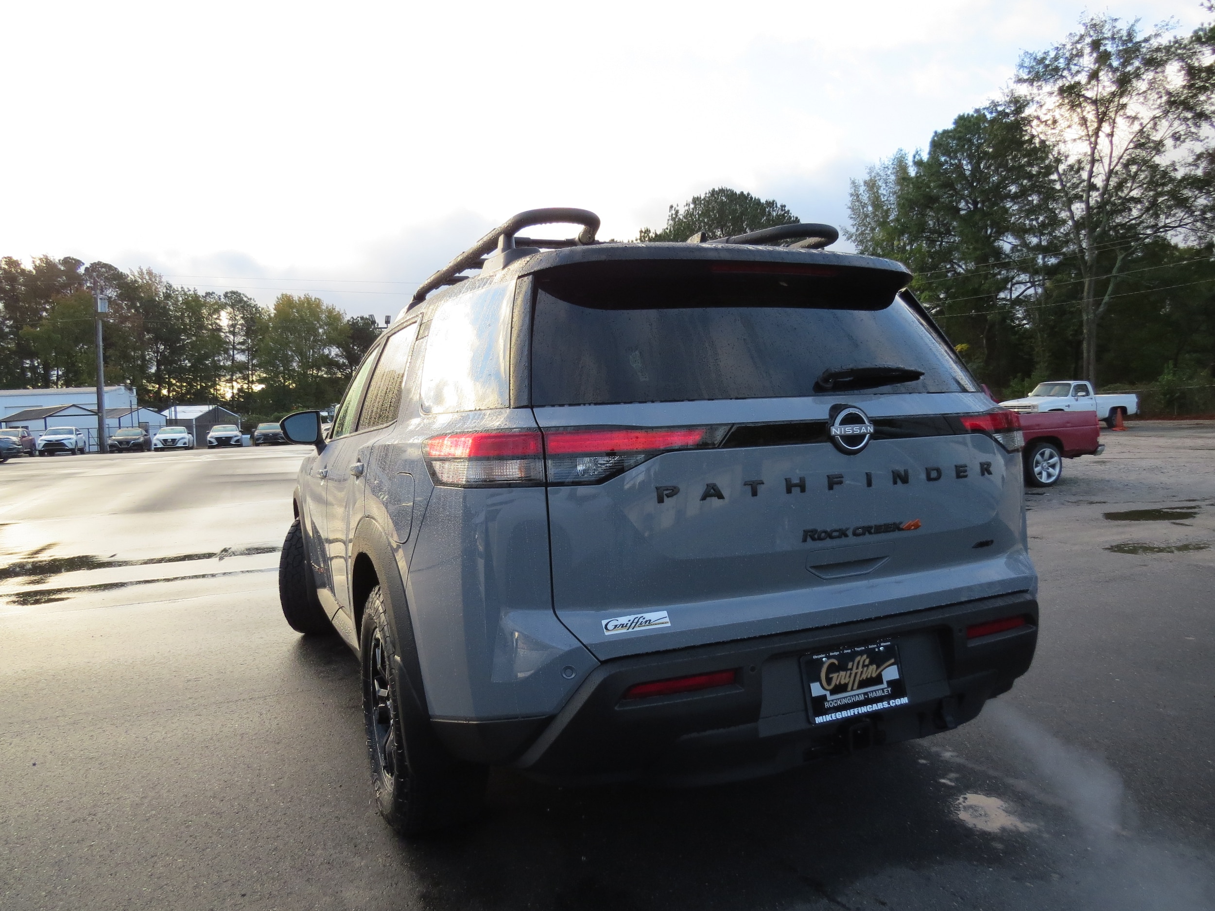 2025 Nissan Pathfinder Rock Creek Two-Tone Boulder Gray Pearl   Super Black at Griffin Nissan