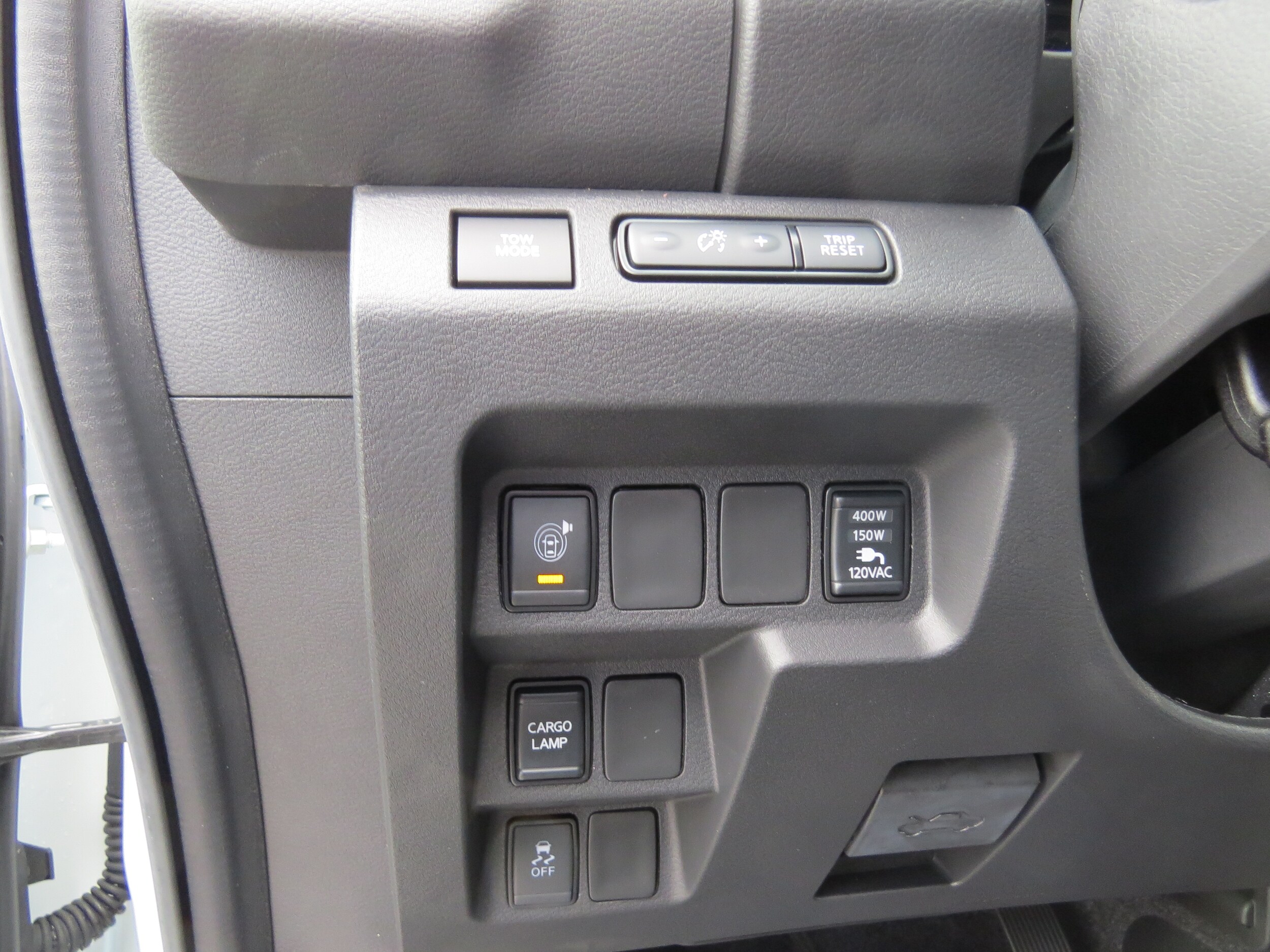 2025 Nissan Frontier SV Glacier White at Griffin Nissan