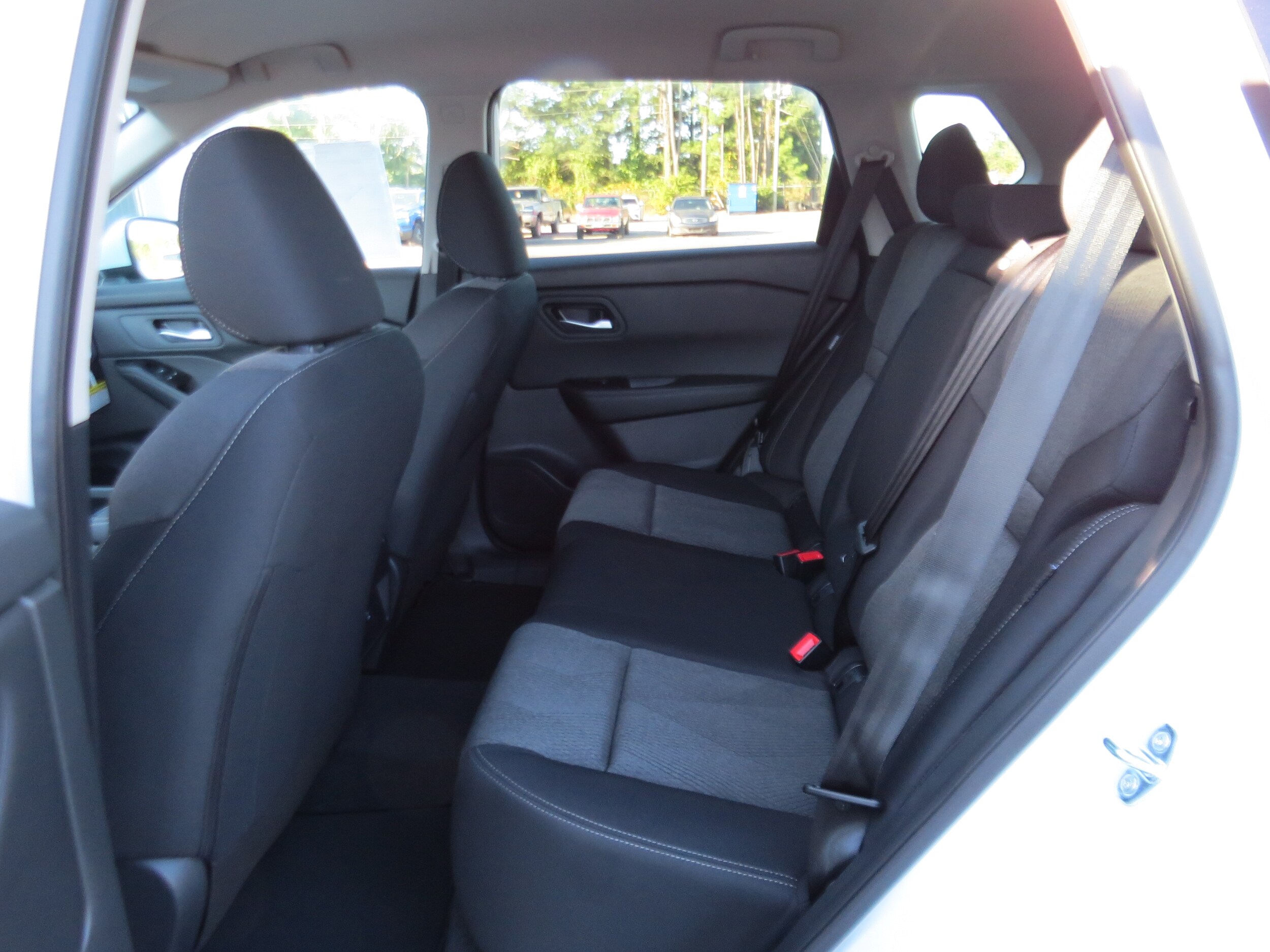 2026 Nissan Rogue SV Everest White Pearl Tricoat at Griffin Nissan