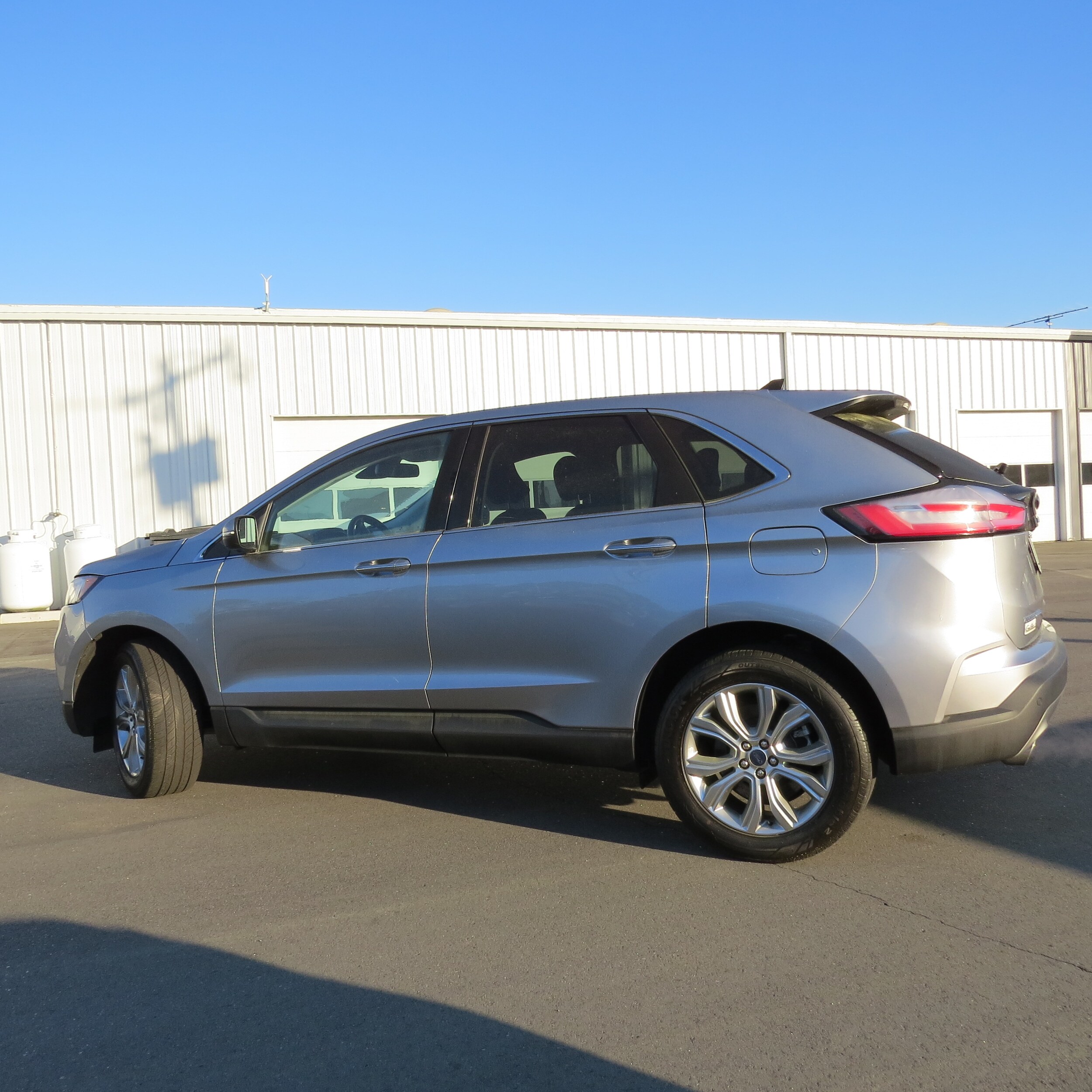 2022 Ford Edge Titanium photo 3