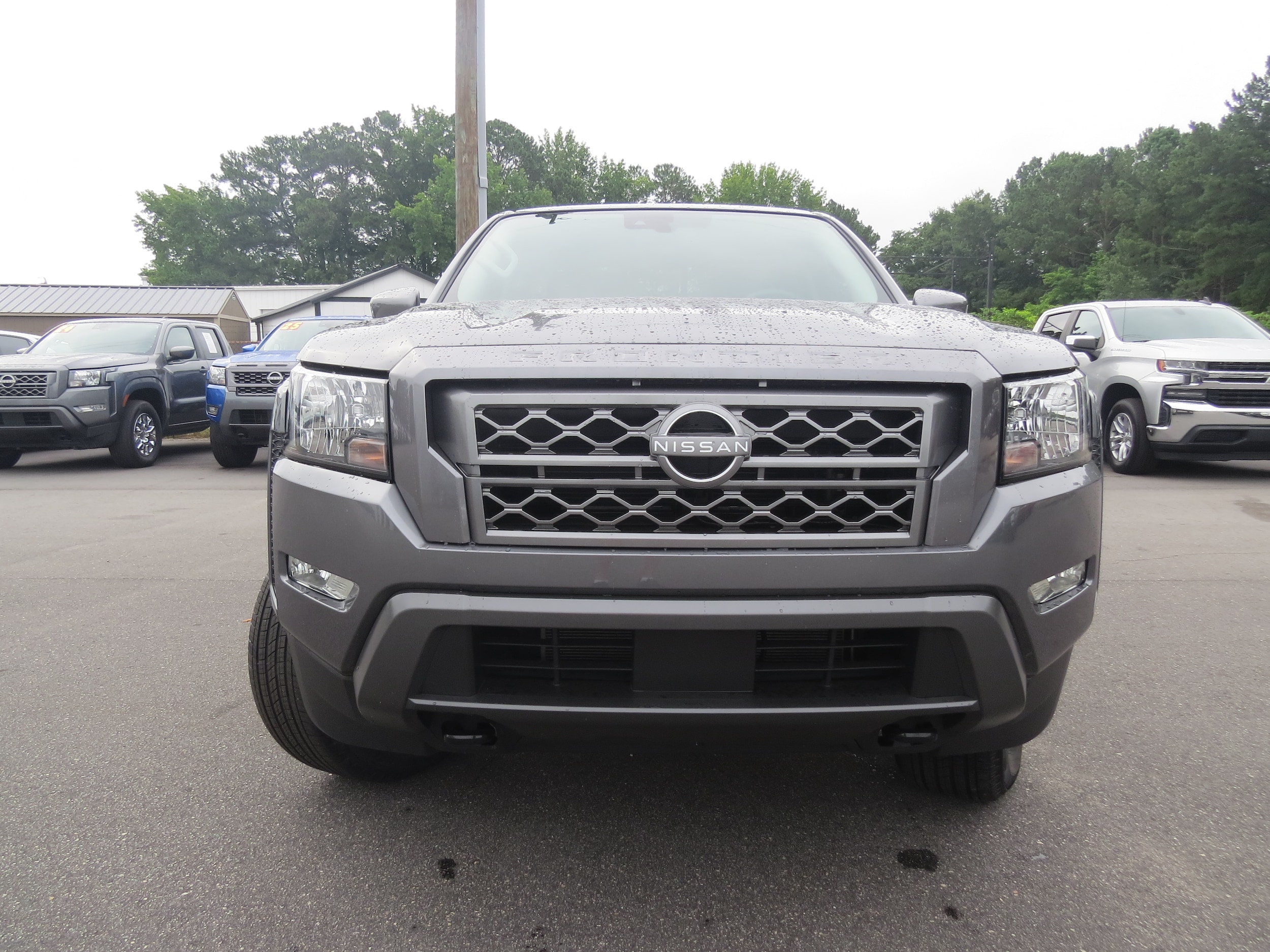 2024 Nissan Frontier SV - 8