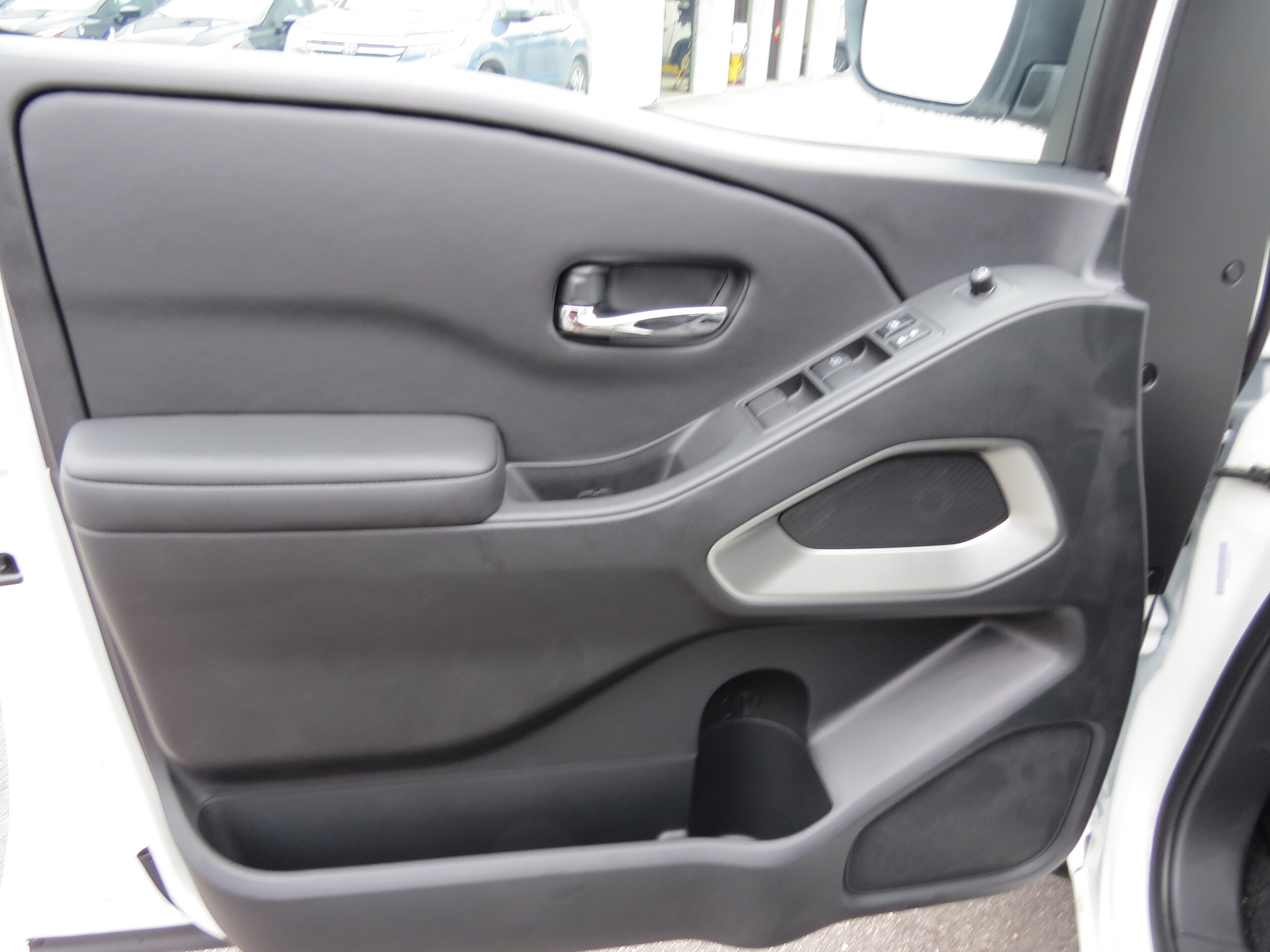 2025 Nissan Frontier SV Glacier White at Griffin Nissan