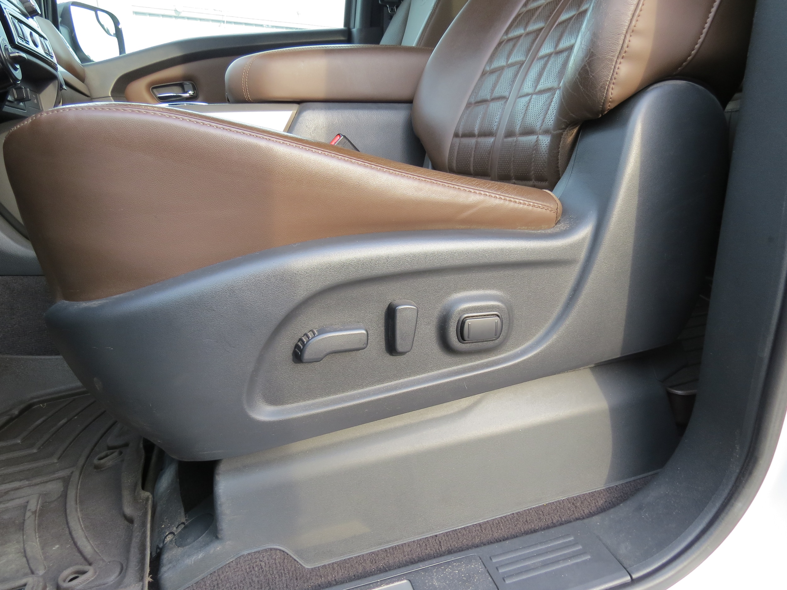 2022 Nissan Titan Platinum Reserve Pearl White at Griffin Nissan