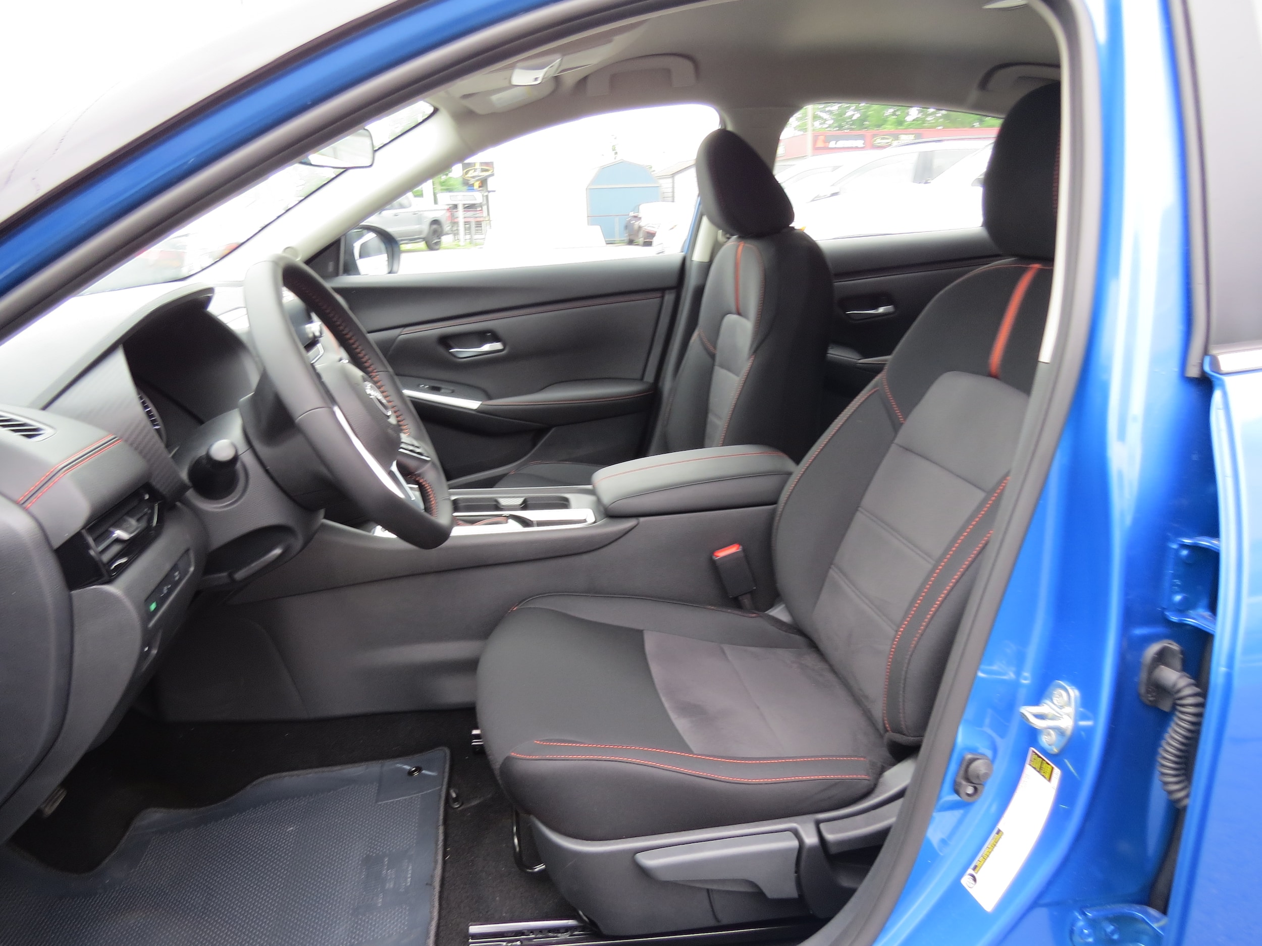 2025 Nissan Sentra SR Electric Blue/Super Black at Griffin Nissan