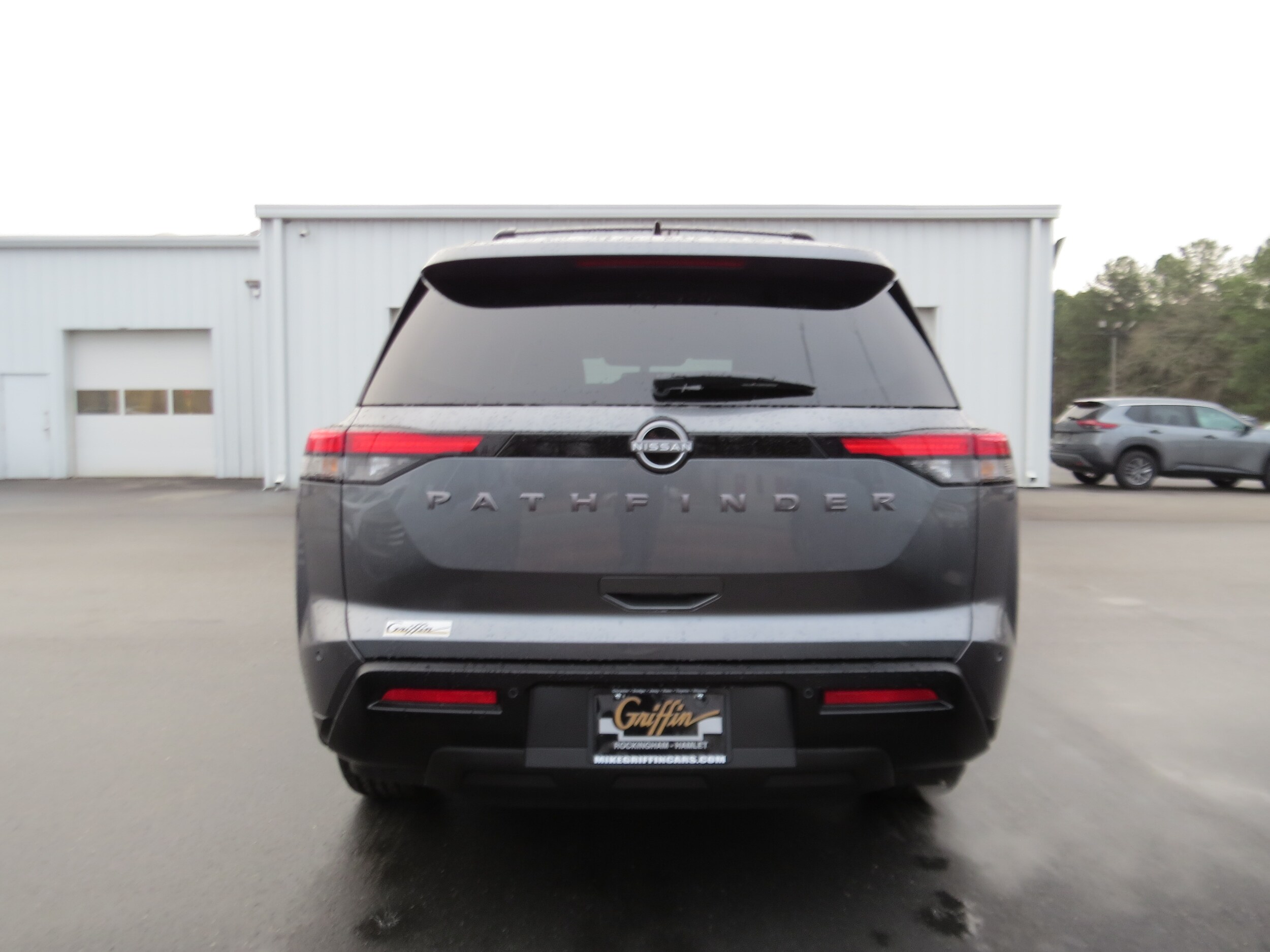 2026 Nissan Pathfinder SV - 4