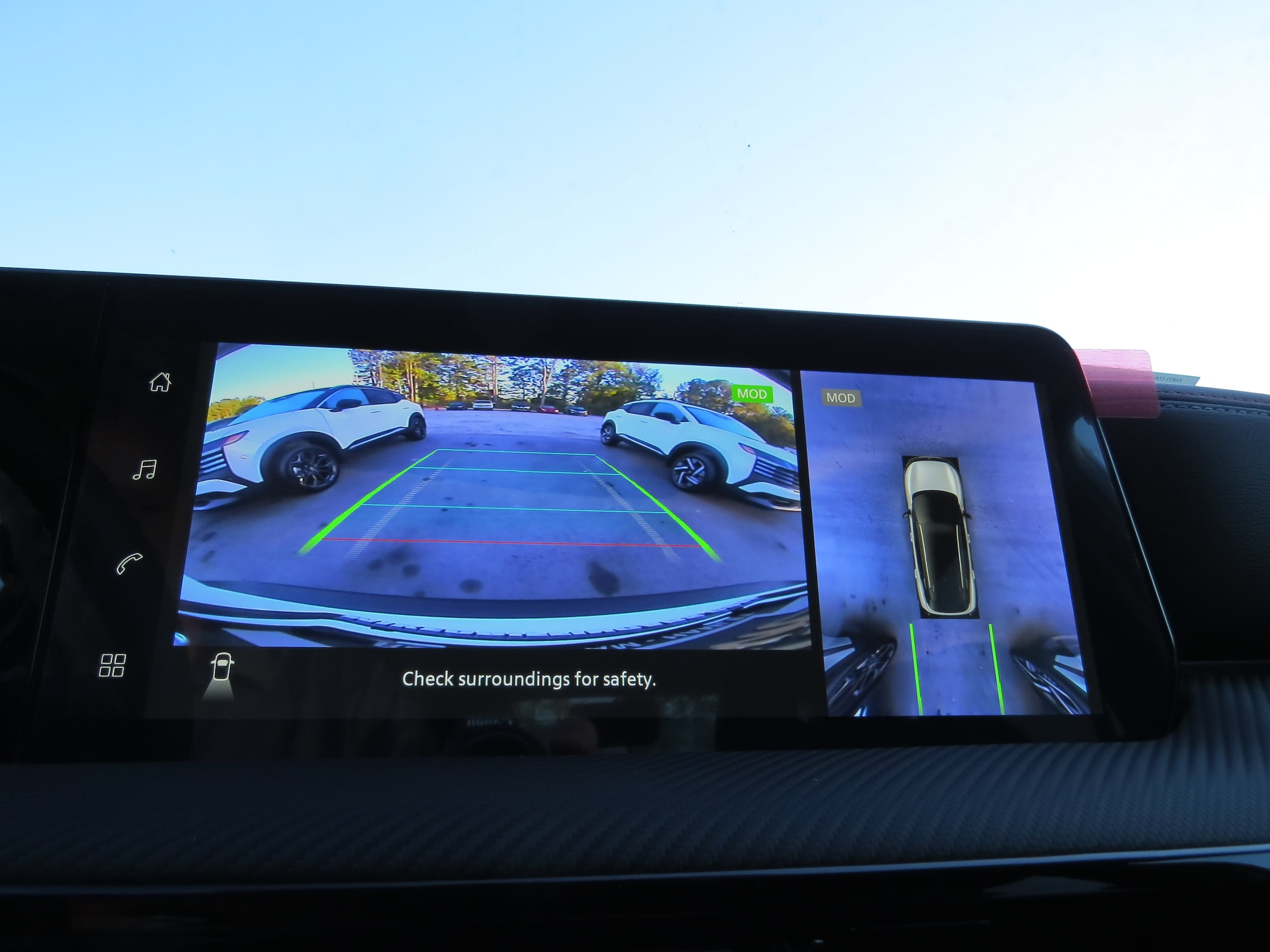 2026 Nissan Kicks SR Aspen White Tricoat/Super Black at Griffin Nissan