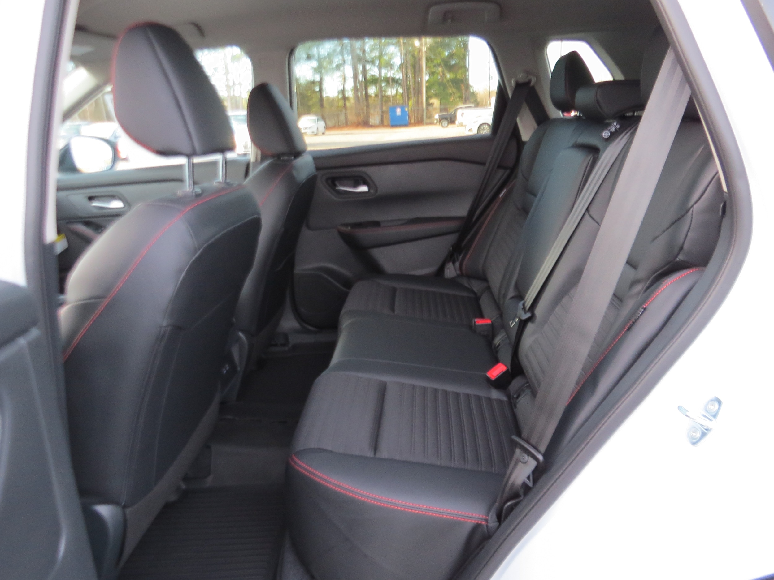 2026 Nissan Rogue Rock Creek - 9