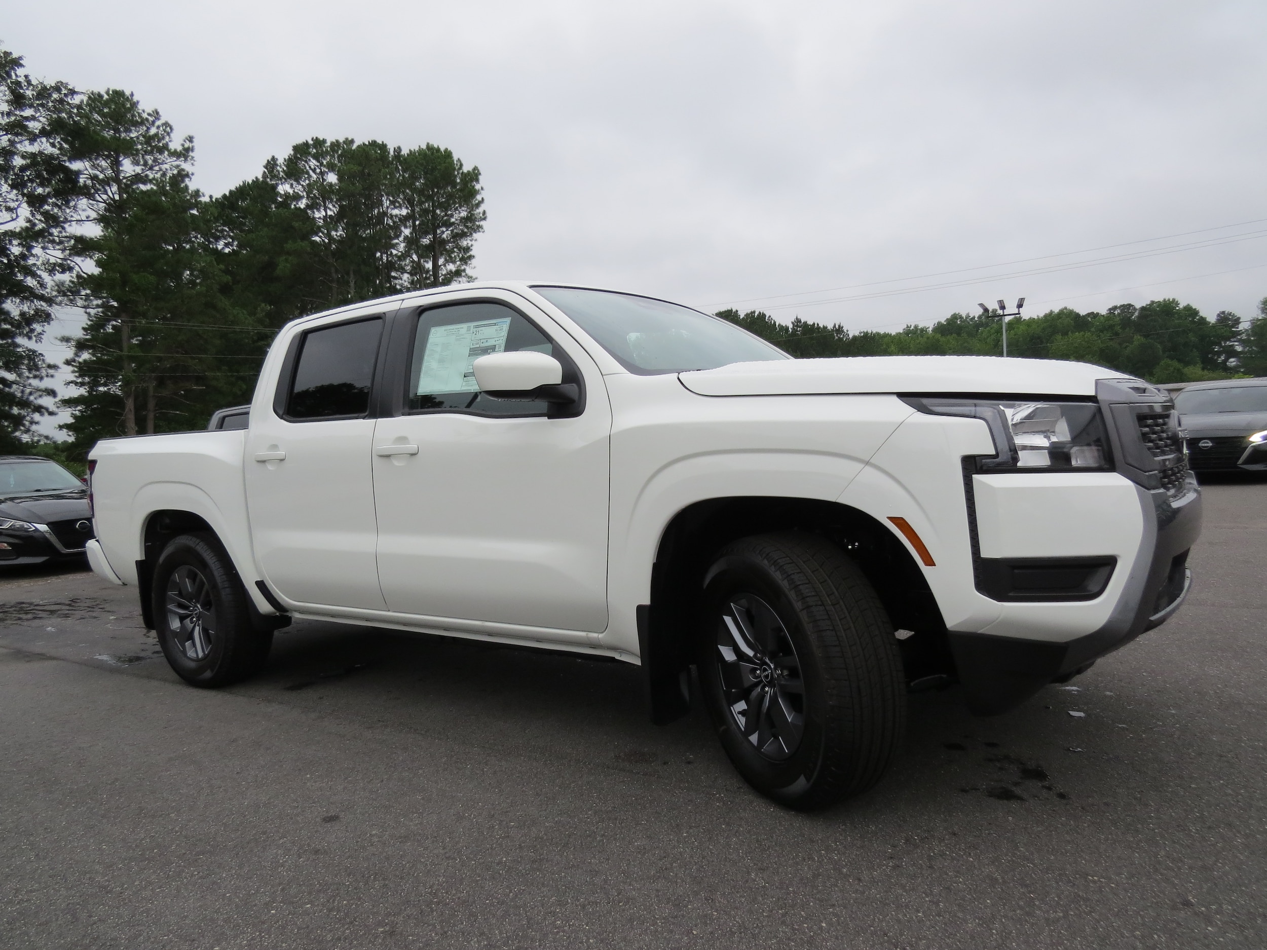 2025 Nissan Frontier SV - 7