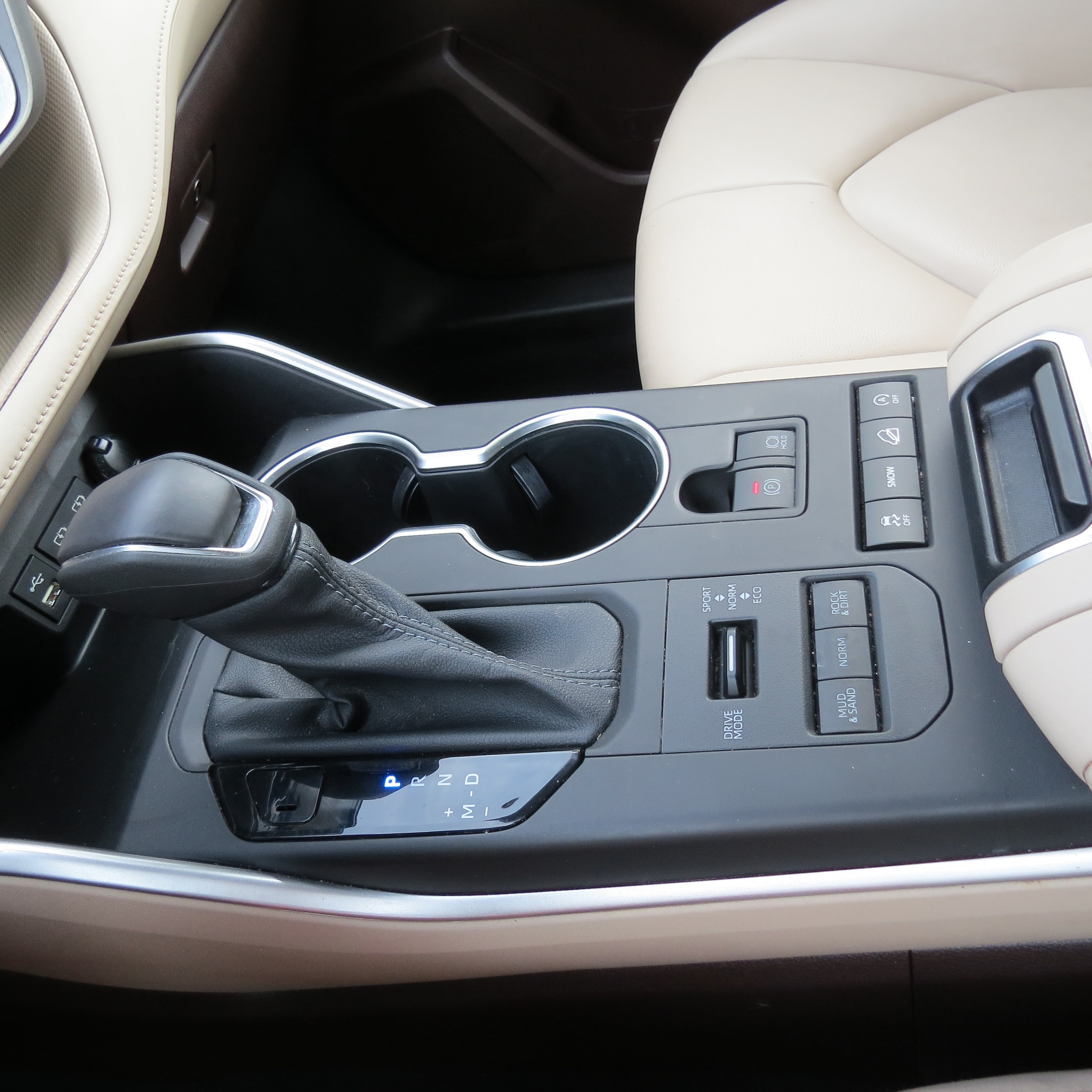 2022 Toyota Highlander XLE Black at Stokes Toyota Hilton Head