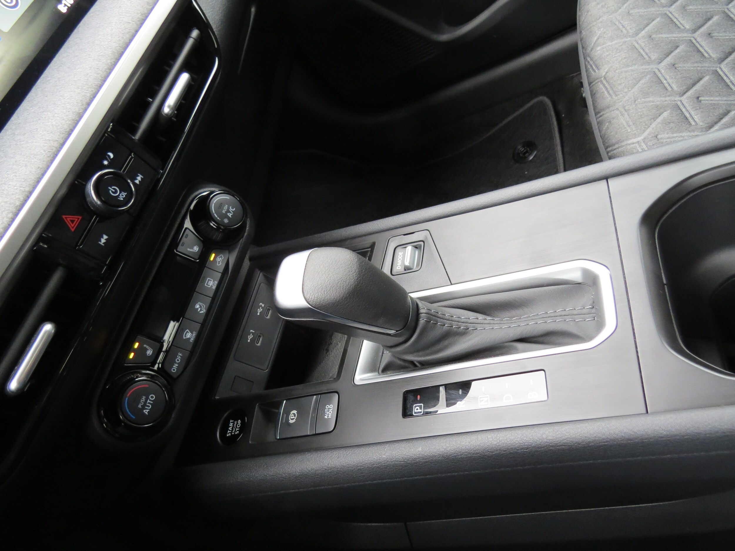 2026 Nissan Kicks SV Gun at Griffin Nissan