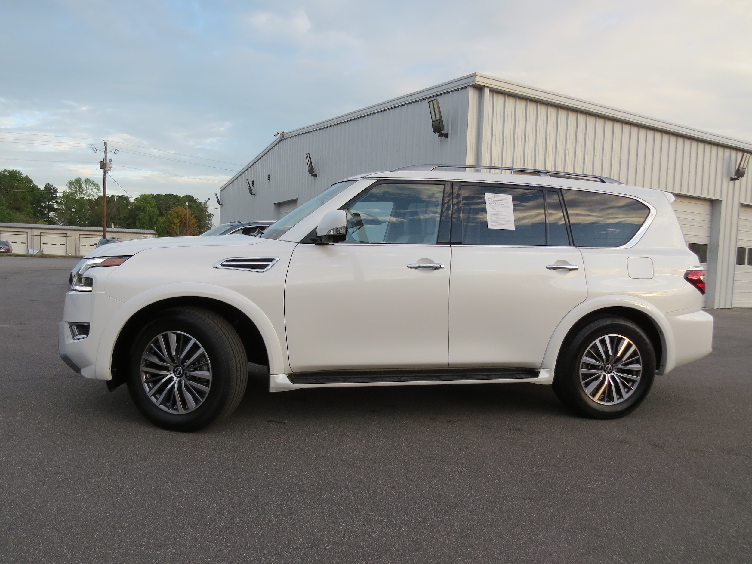 2023 Nissan Armada SL - 2
