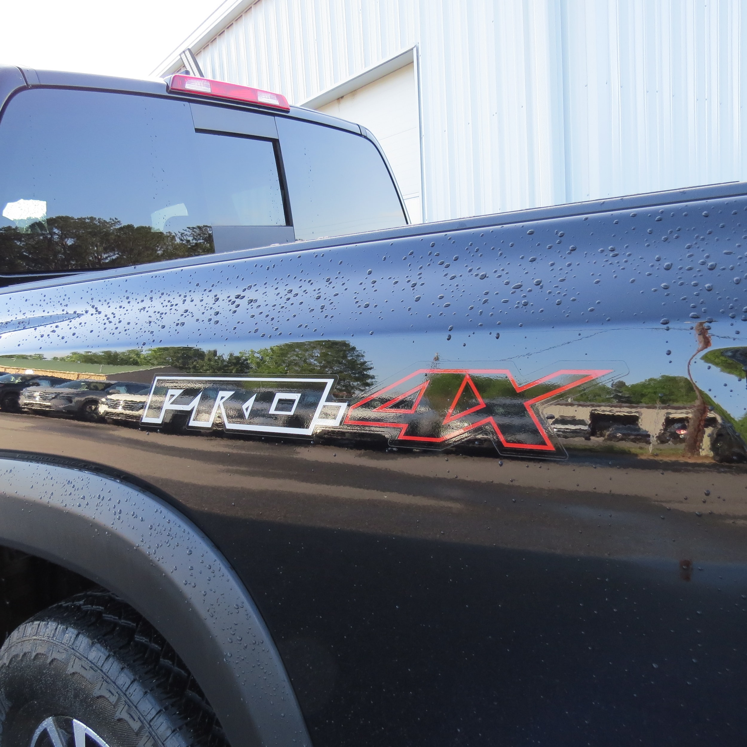 2023 Nissan Frontier PRO-4X - 10