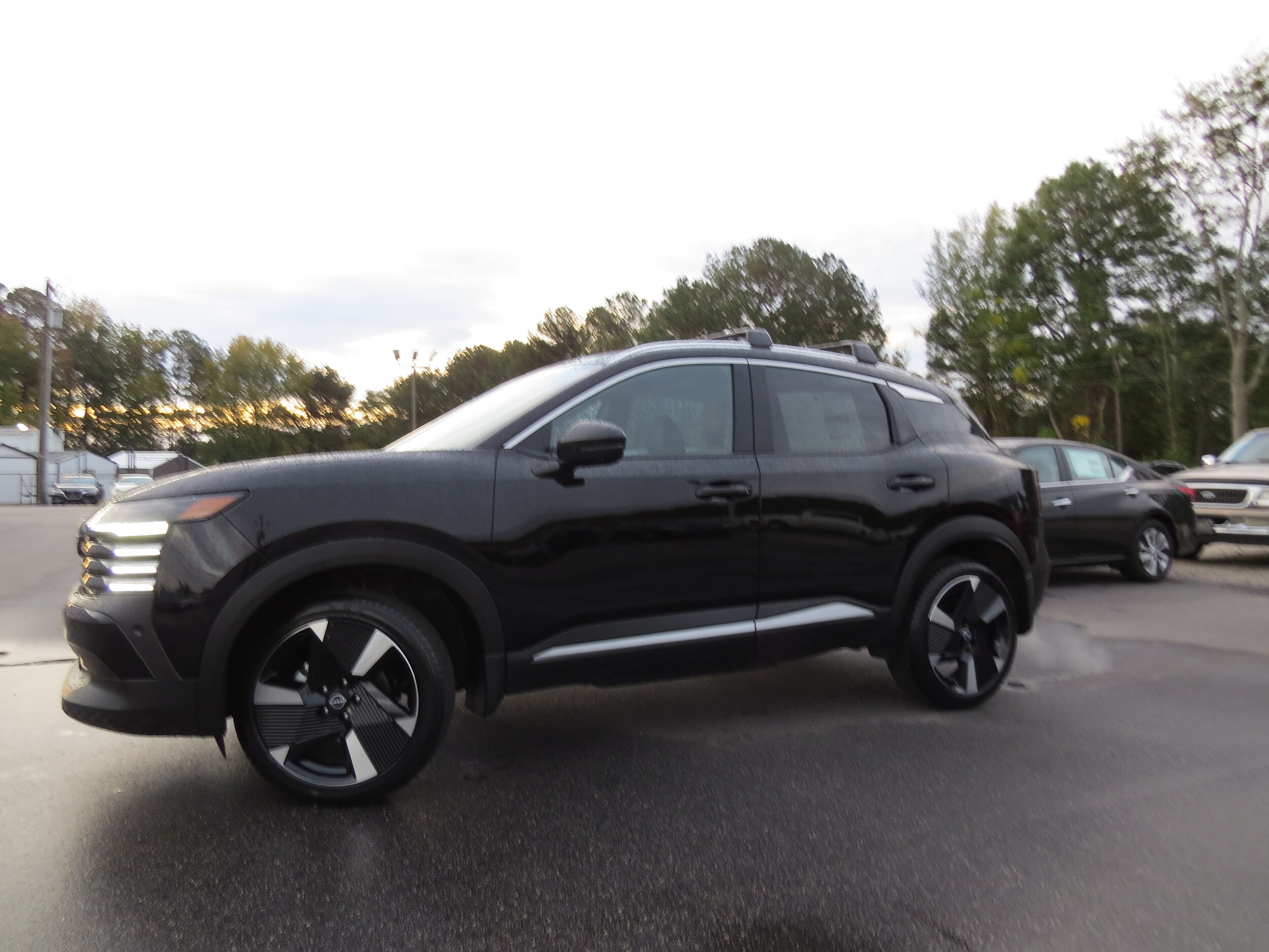 2026 Nissan Kicks SR - 7