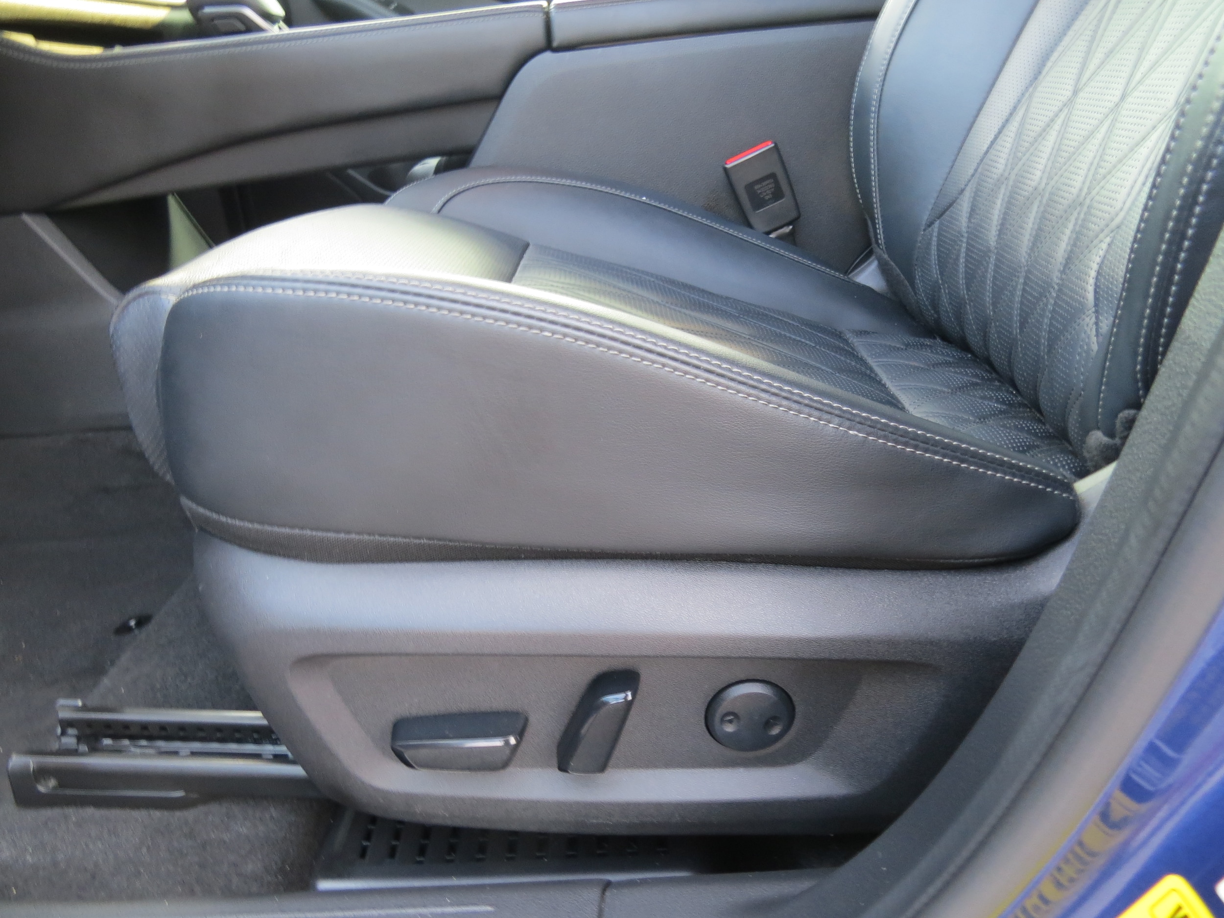 2022 Nissan Rogue Platinum Caspian Blue Metallic at Griffin Nissan