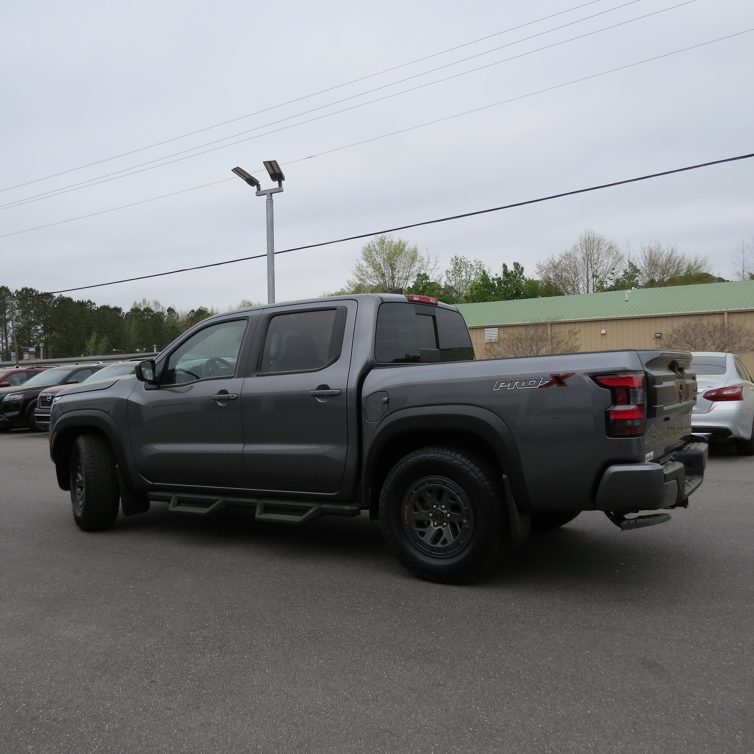2025 Nissan Frontier PRO-X photo 3
