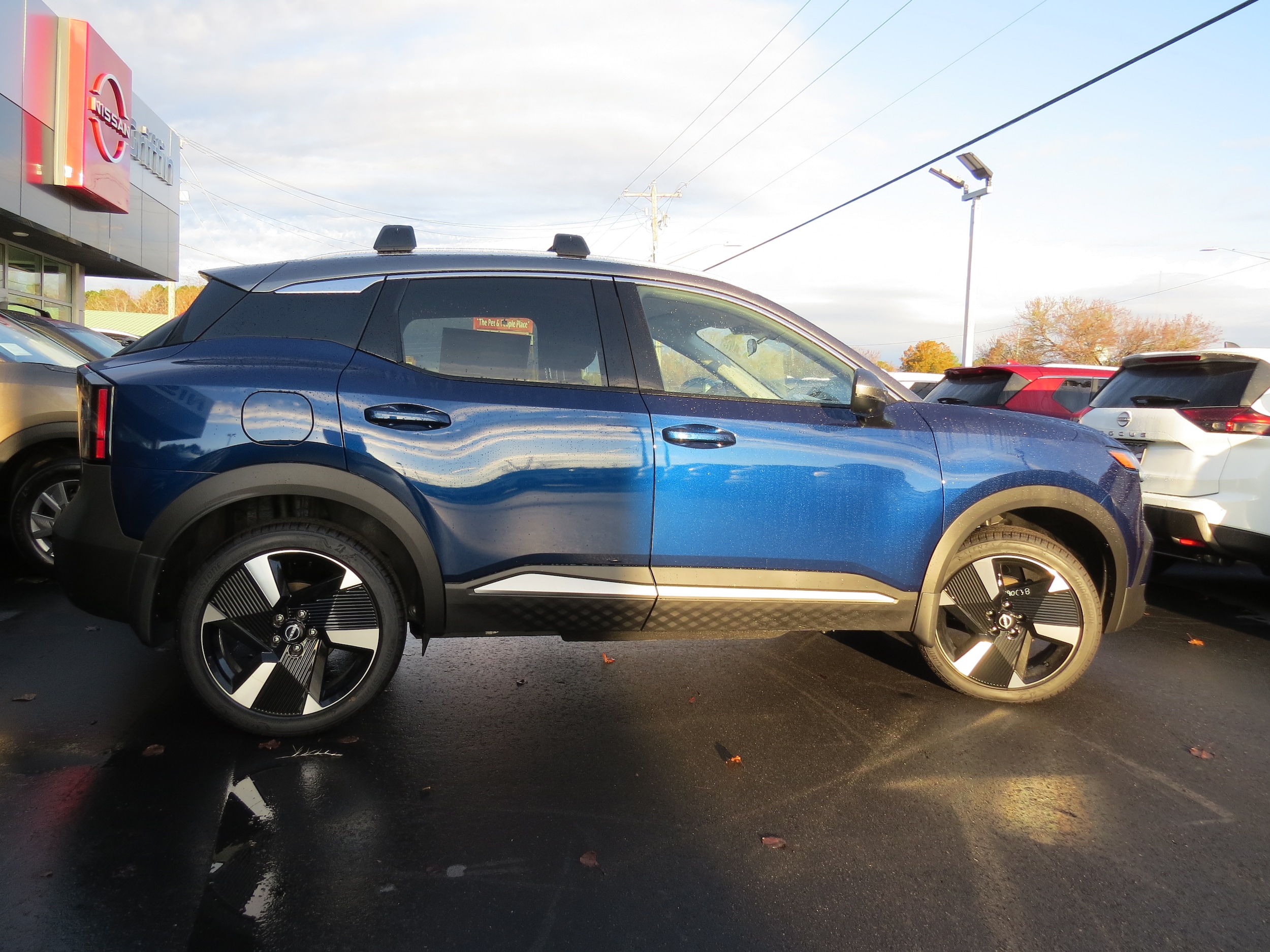 2025 Nissan Kicks SR - 3