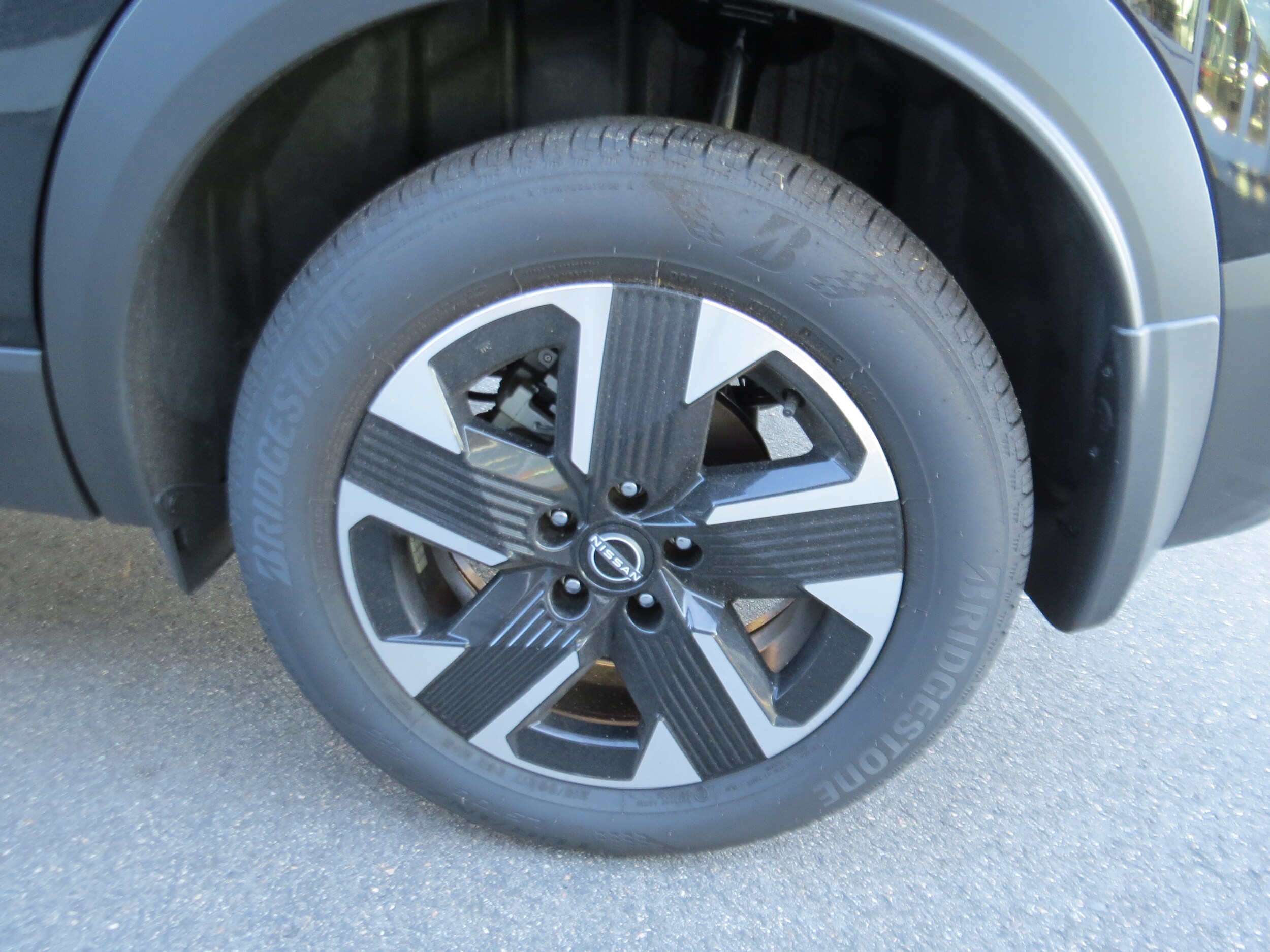 2025 Nissan Kicks SV - 10