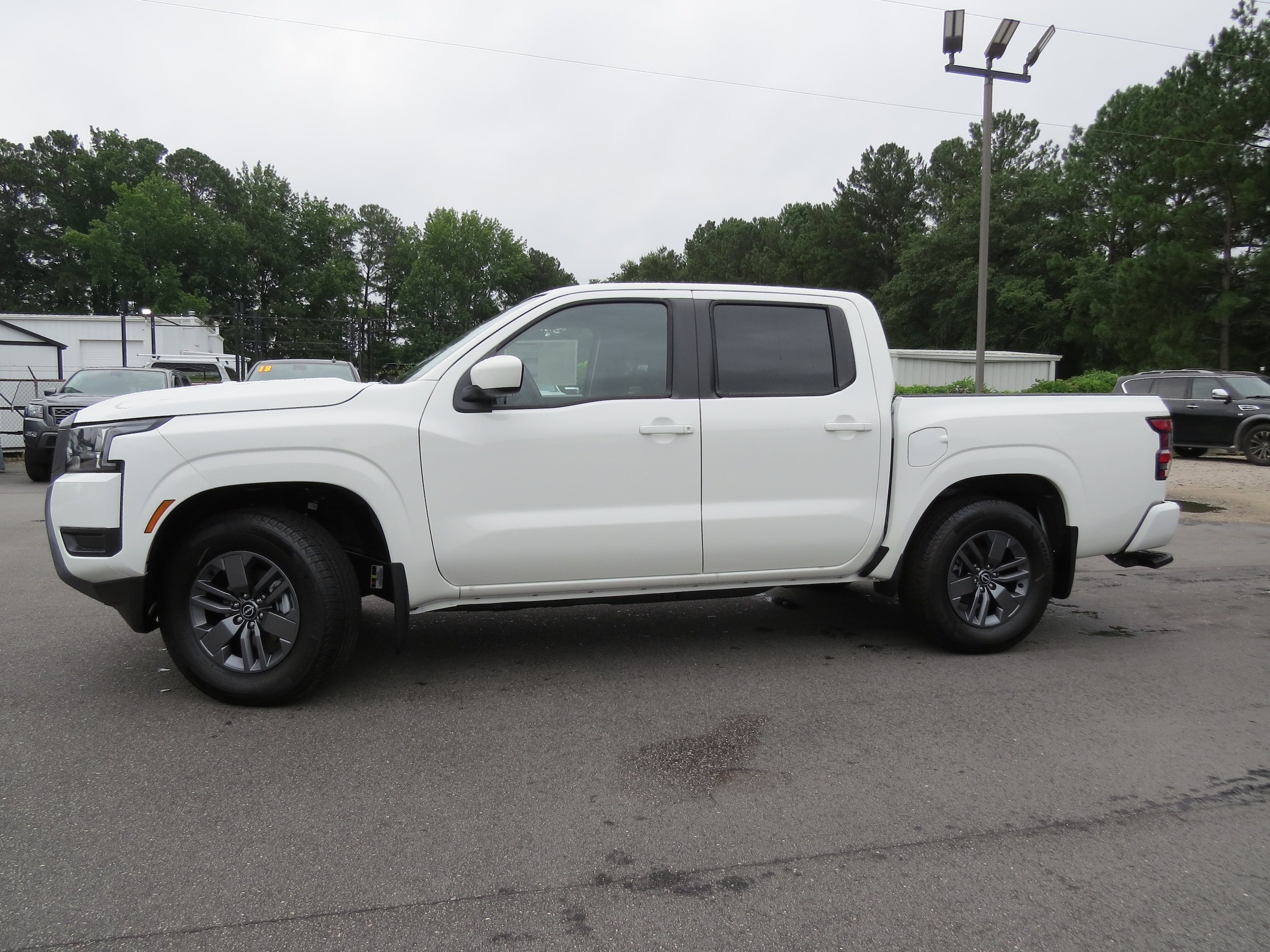 2025 Nissan Frontier SV - 2