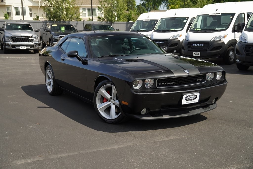 Used 2009 Dodge Challenger SRT8 with VIN 2B3LJ74W09H580247 for sale in Milwaukee, WI