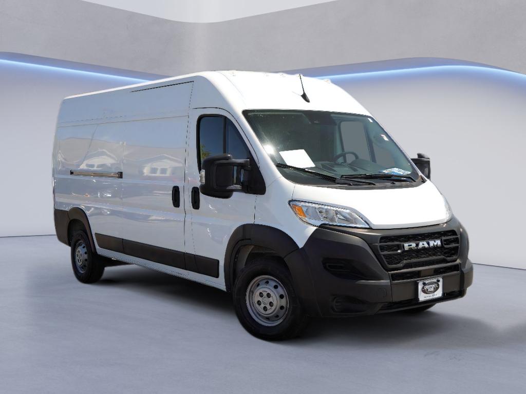 Used 2023 RAM ProMaster Cargo Van Base with VIN 3C6LRVDG1PE552882 for sale in Milwaukee, WI