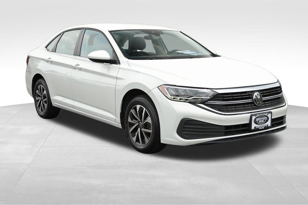 Used 2024 Volkswagen Jetta S with VIN 3VW5M7BU1RM047371 for sale in Milwaukee, WI