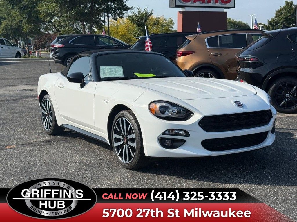 2020 FIAT 124 Spider Urbana Edition