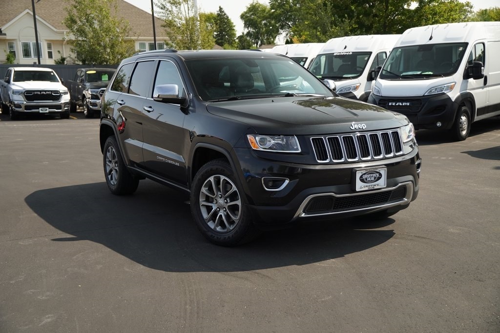 Used 2015 Jeep Grand Cherokee Limited with VIN 1C4RJFBGXFC100356 for sale in Milwaukee, WI